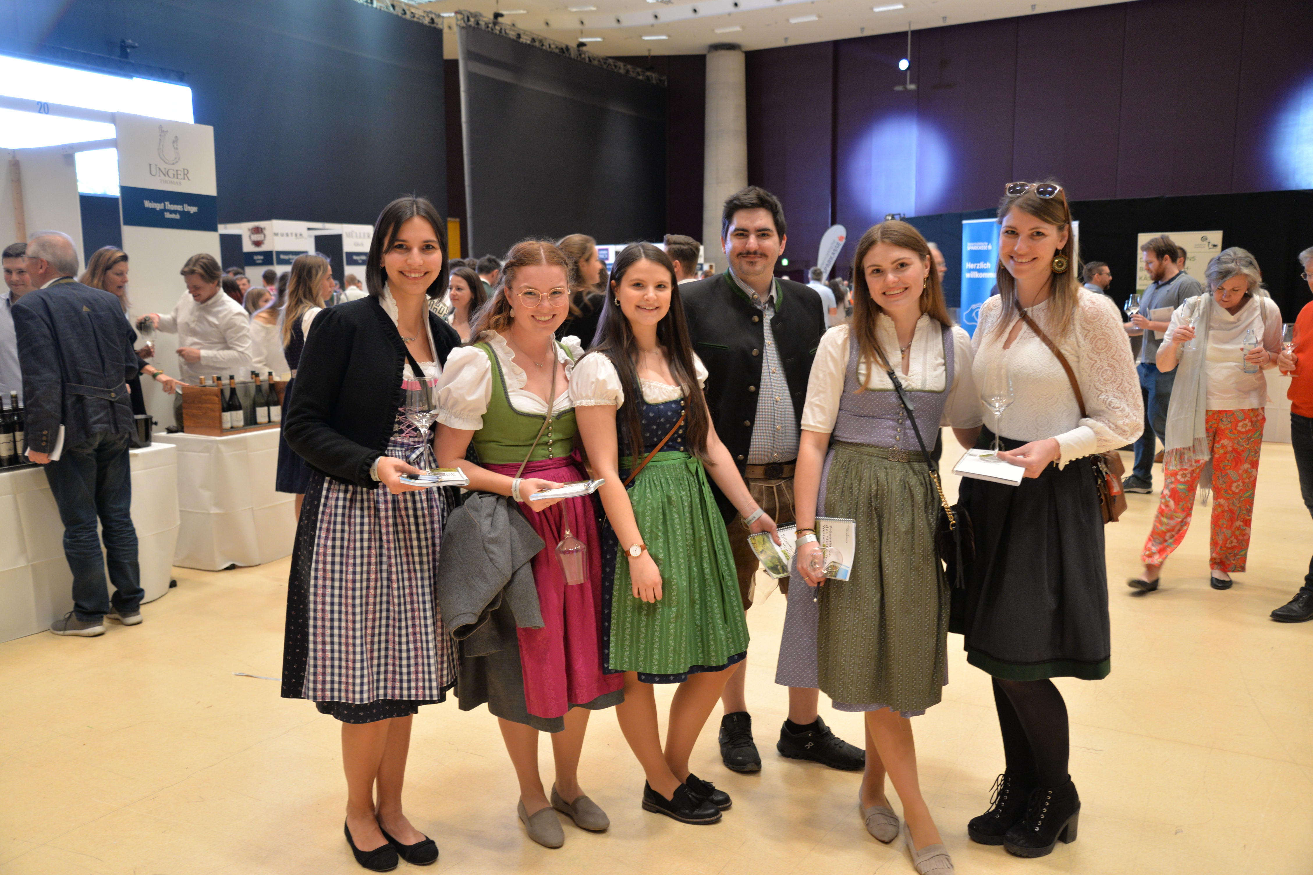 Gäste bei der steirischen Weinpräsentation