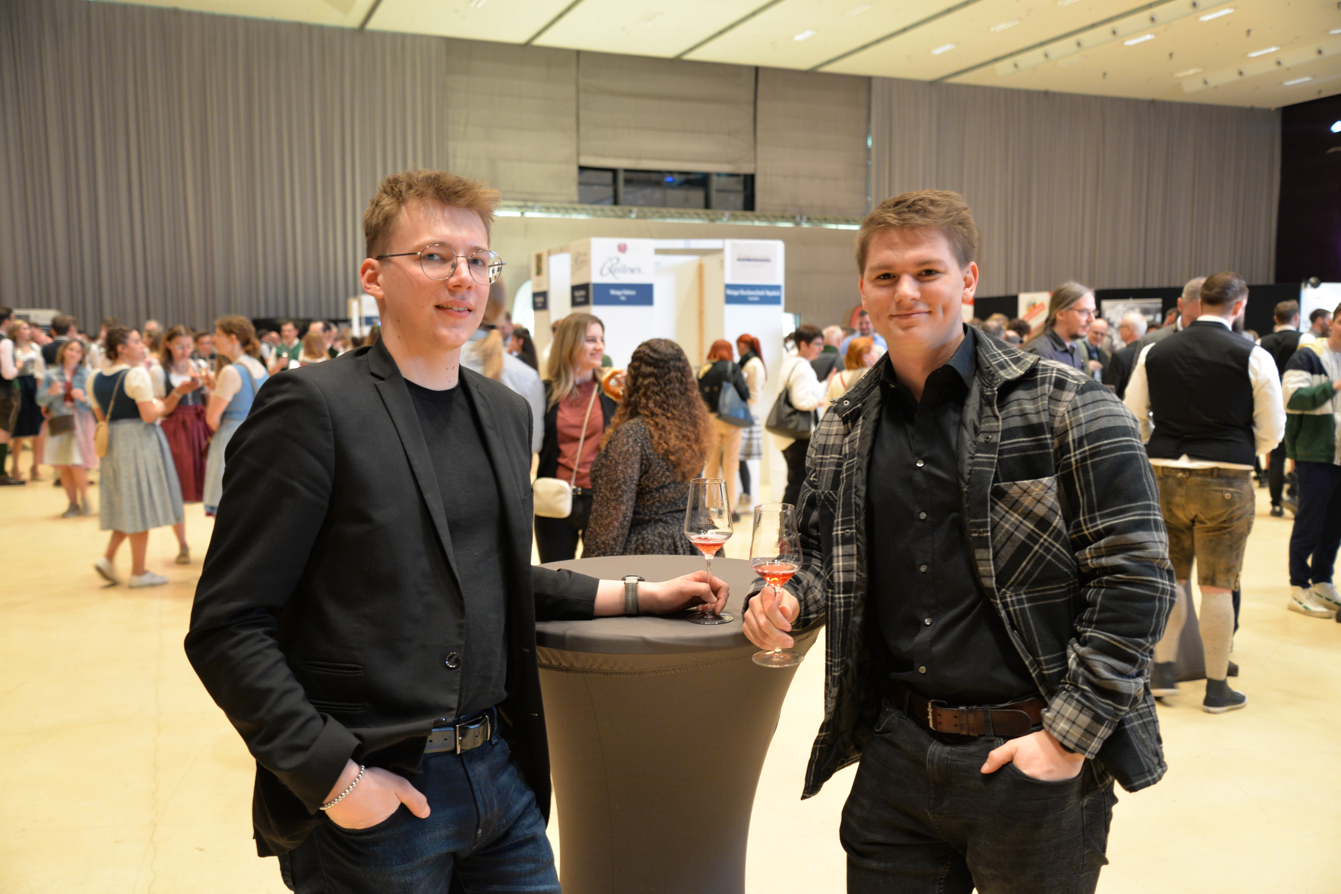 Gäste bei der steirischen Weinpräsentation