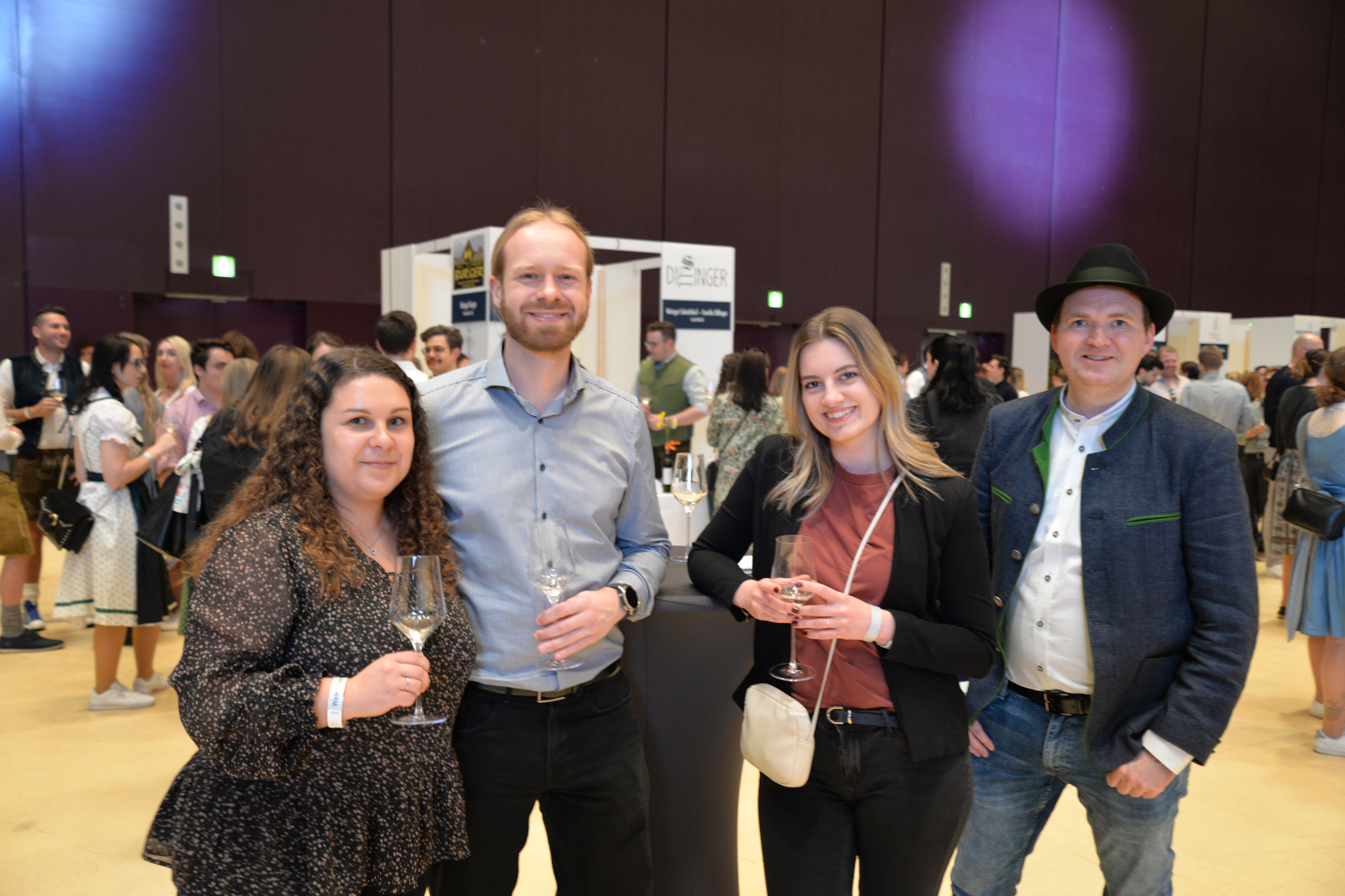 Gäste bei der steirischen Weinpräsentation