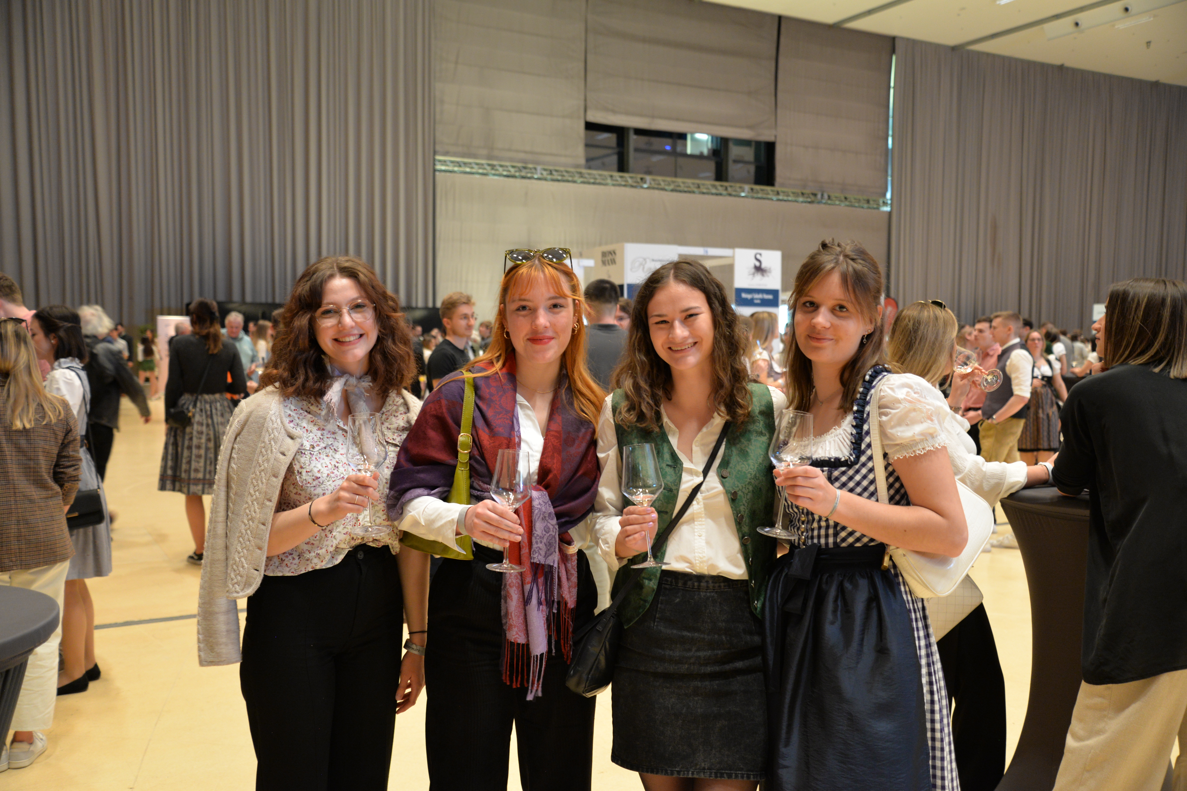 Gäste bei der steirischen Weinpräsentation