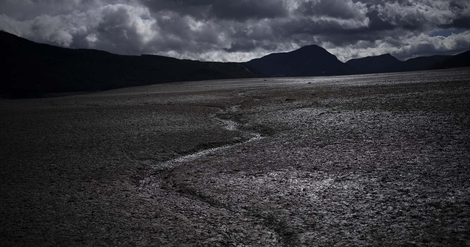 Ein ausgetrockneter See in Südfrankreich