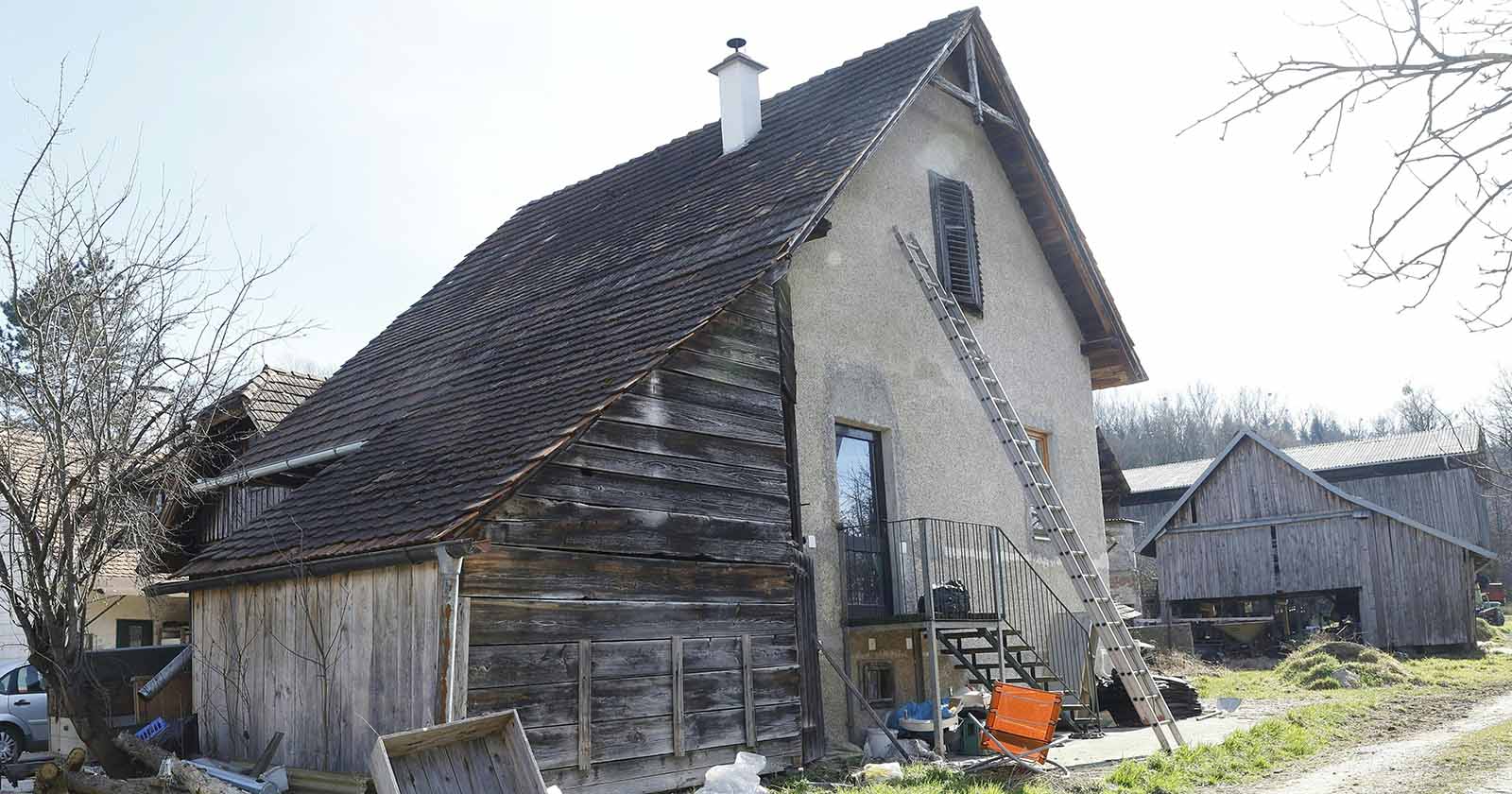 Haus in Raab in dem die 33-jährige Frau leblos aufgefunden wurde