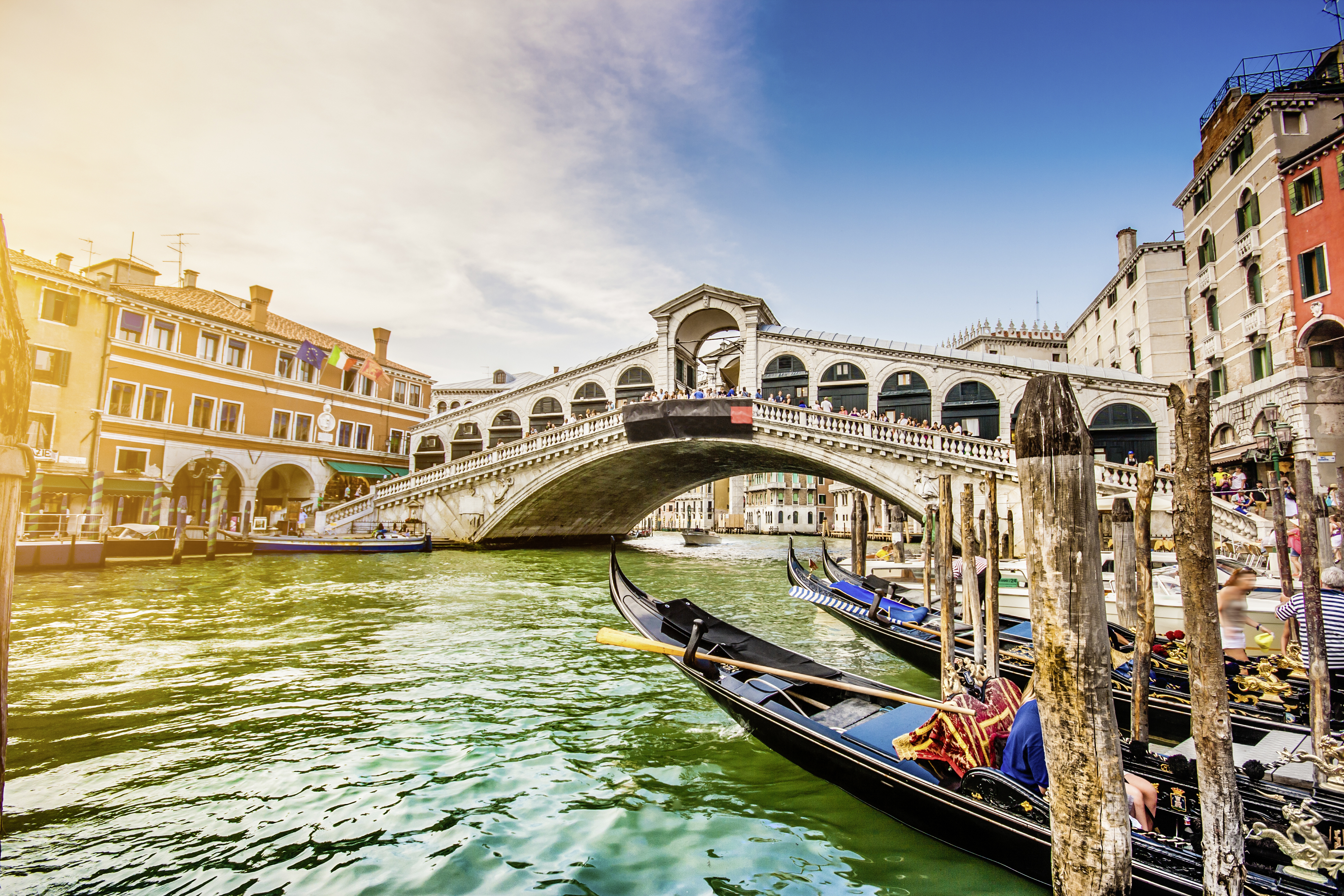 Rialtobrücke über dem Canal Grande, Venedig.
