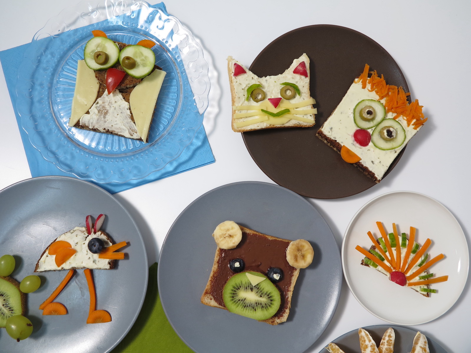 Teller voller Obstgesichter