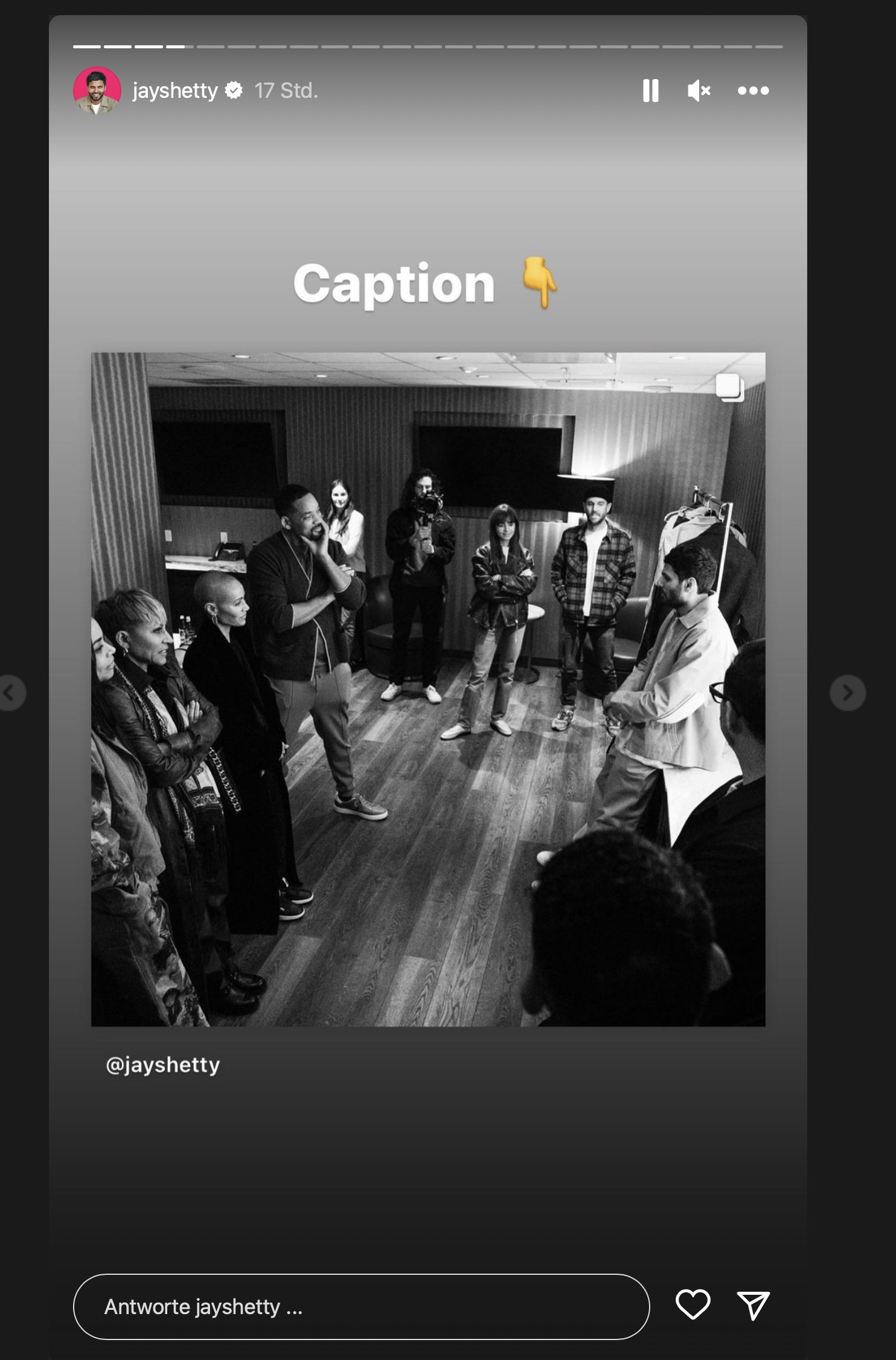 Will Smith und viele andere Menschen bei Jay Shetty.