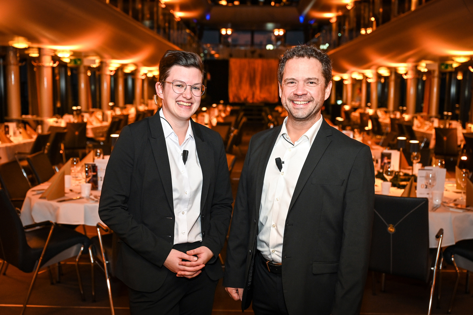 Von MO Catering: Selina Gregotsch (Deckleitung), Christian Eibl (Veranstaltungsleiter)