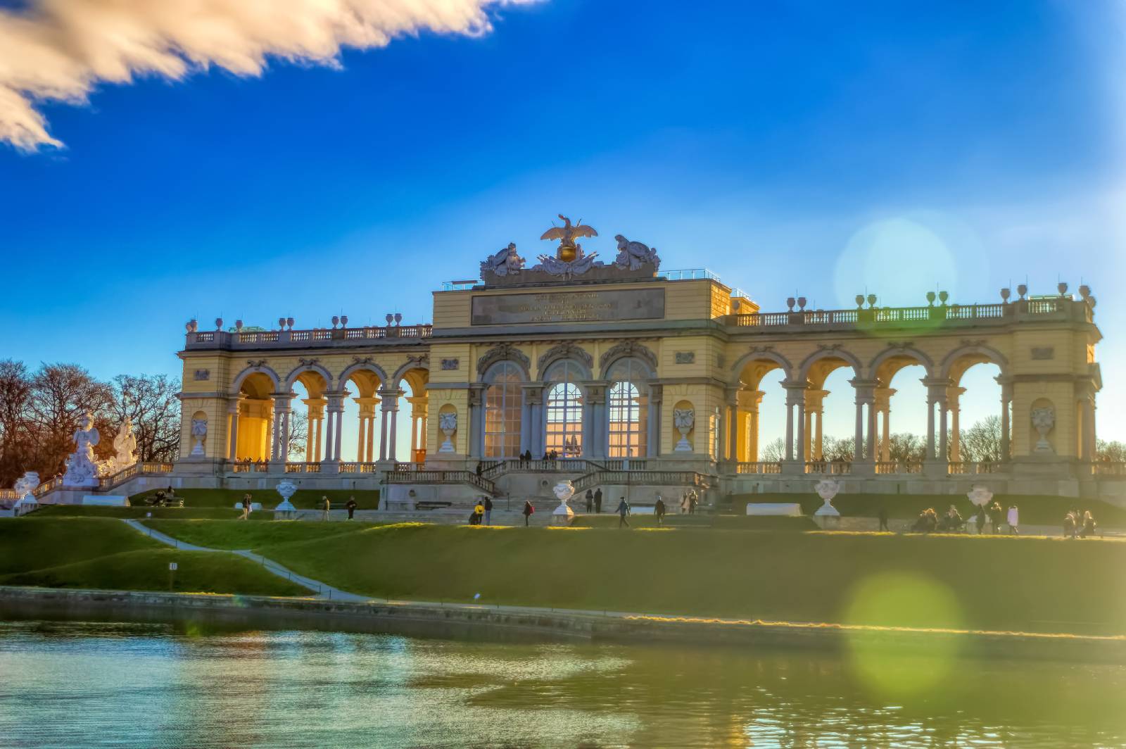 Die Gloriette bei Sonnenuntergang | Credit: iStock.com/VGORAN