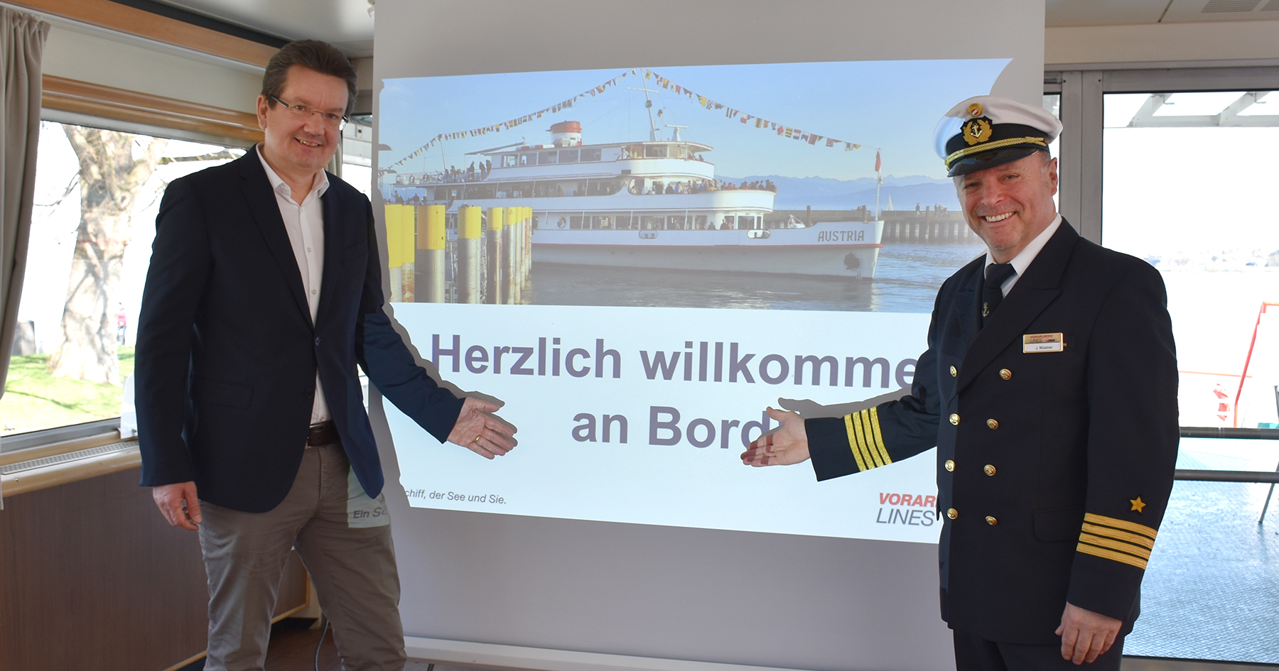 Eigentümer und Geschäftsführer Alessandro Rupp mit Kapitän Johannes Wüstner.