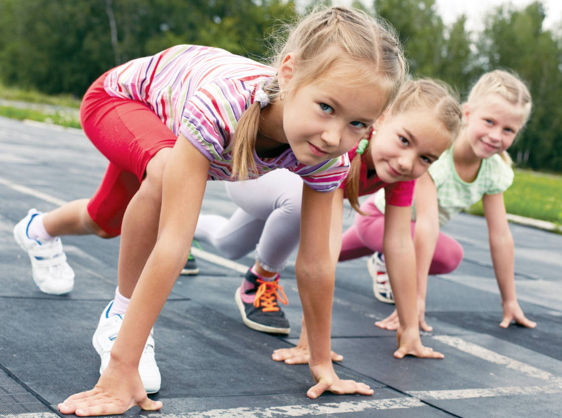 Kinder an der Startlinie