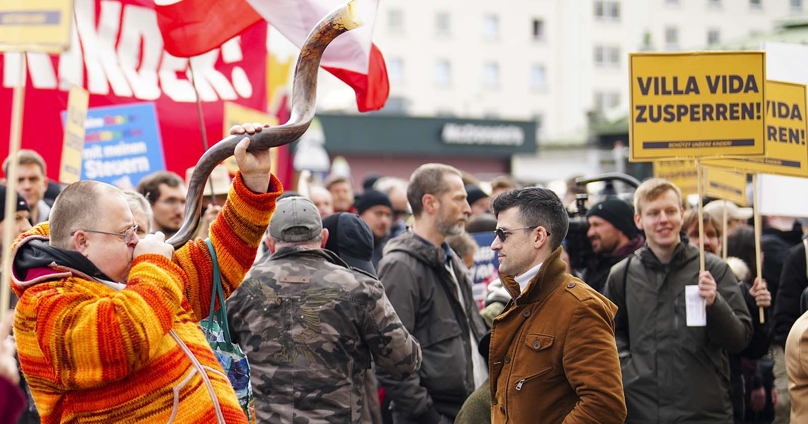 Demonstration gegen eine Dragqueen-Lesung in Wien