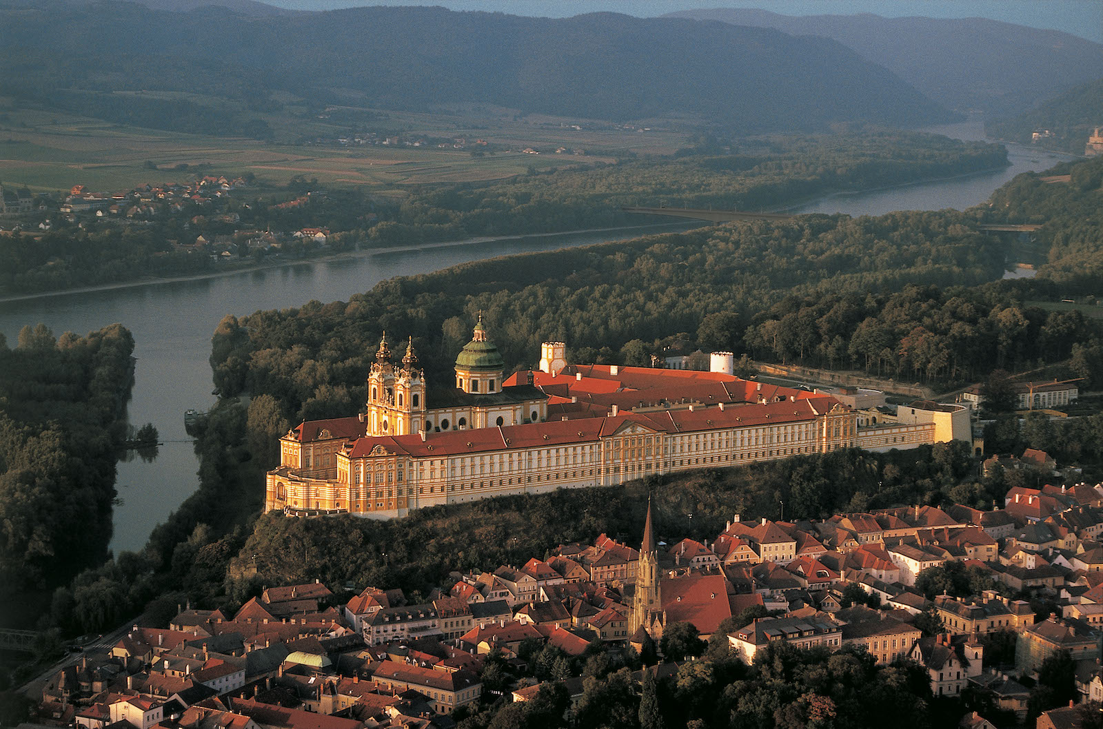 Stift Melk aus der Vogelperspektive