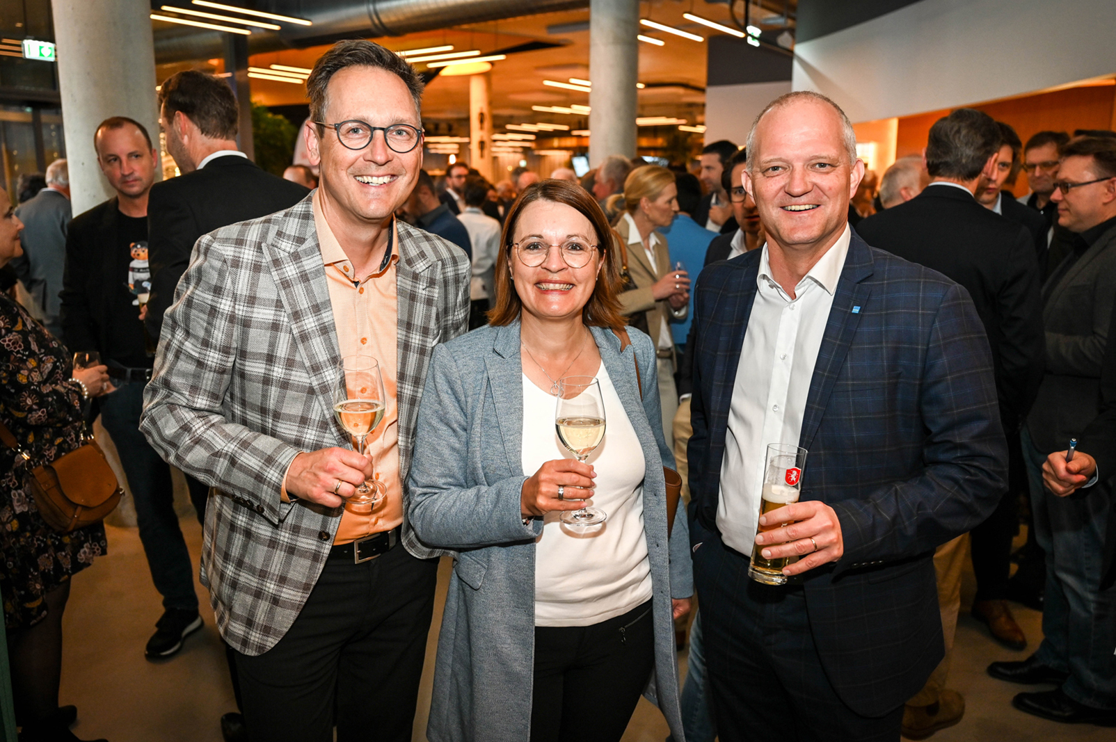 Jürgen und Erna Zoller (aus Sulz), Hannes  Bodenlenz (Hypo Vorarlberg) (v. li.)