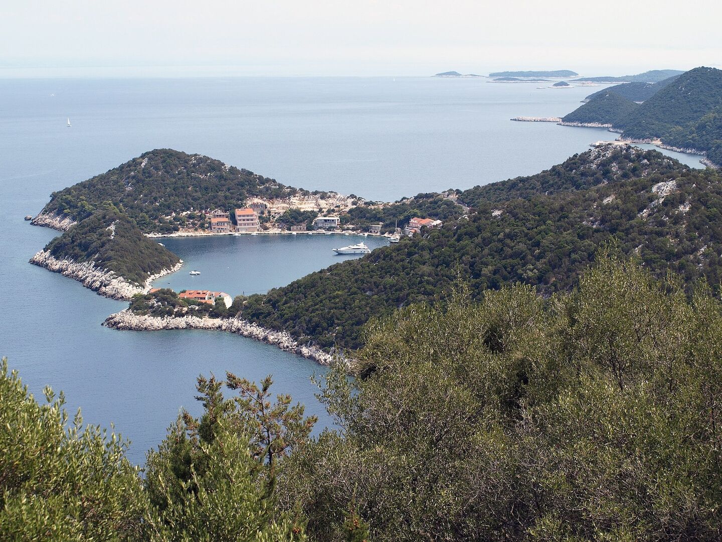 Lastovo: Meer, Wälder und Inseln.