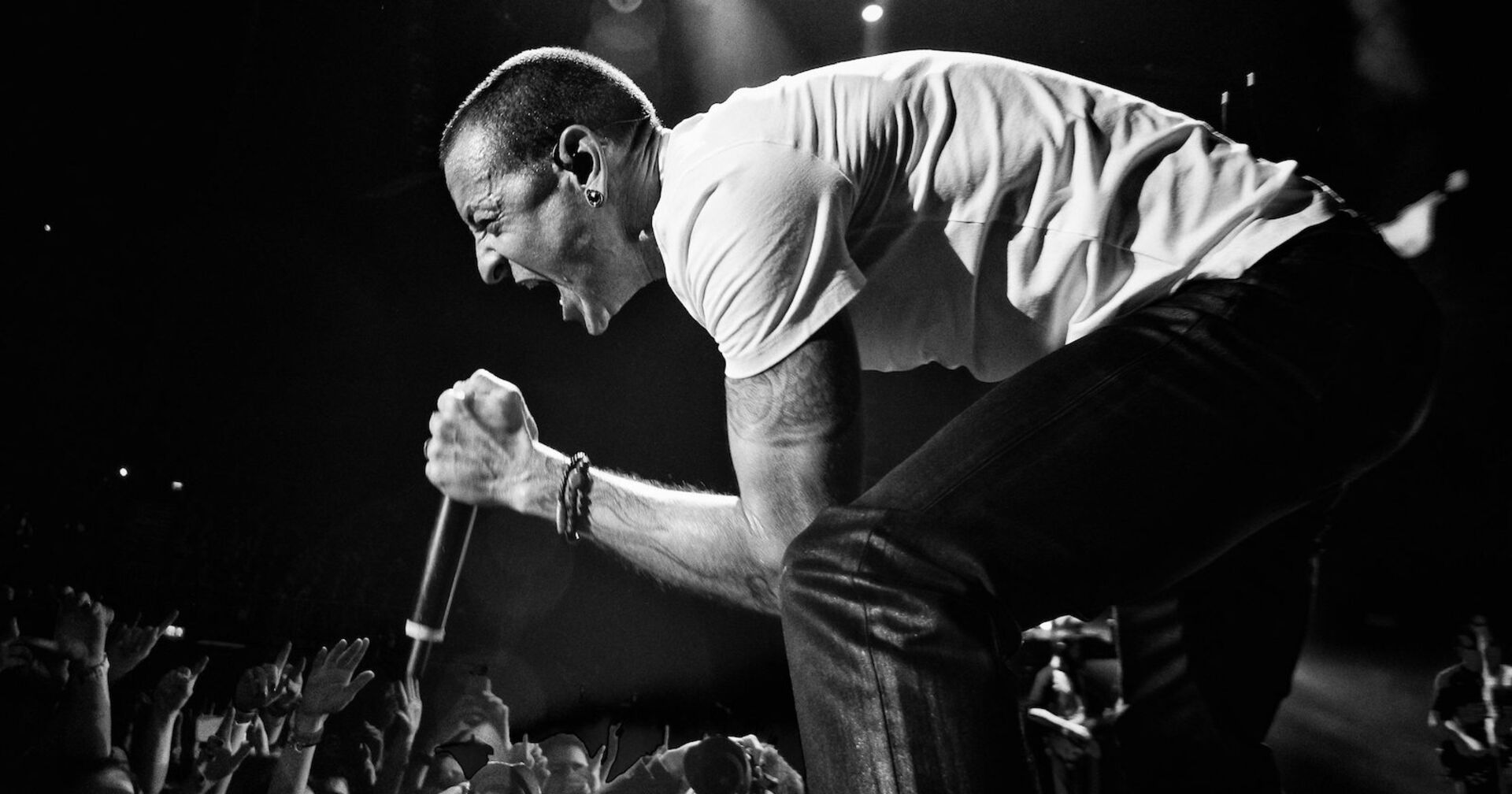 Chester Bennington auf der Bühne.