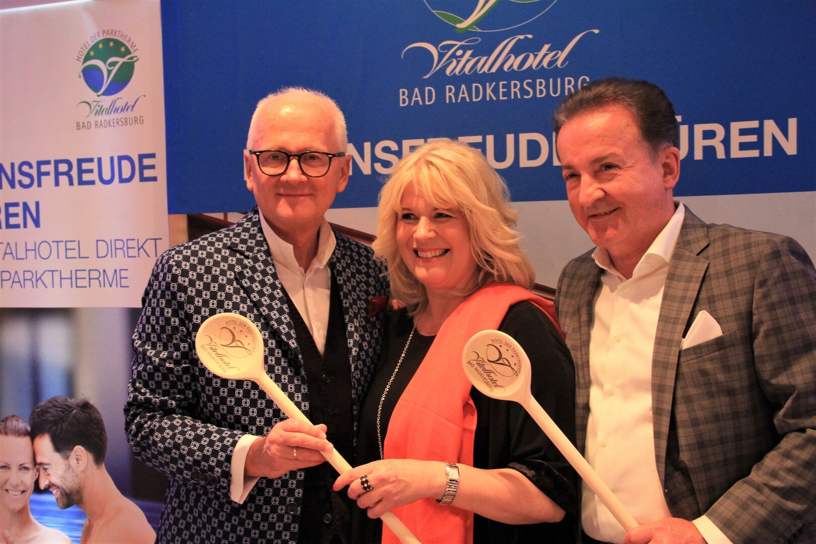 v.l.: Andy Marek, Direktorin Claudia Wendner und Organisator Kurt Faist