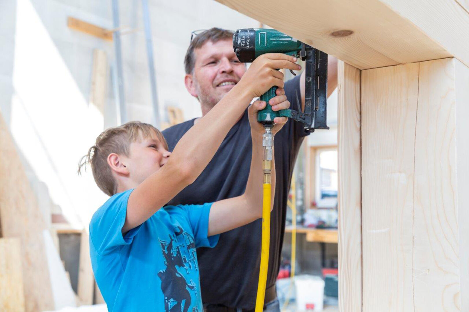 Der Vorarlberger Zukunftstag bietet Eltern die Möglichkeit, ihren Kindern Einblick in ihren Arbeitsalltag zu geben.