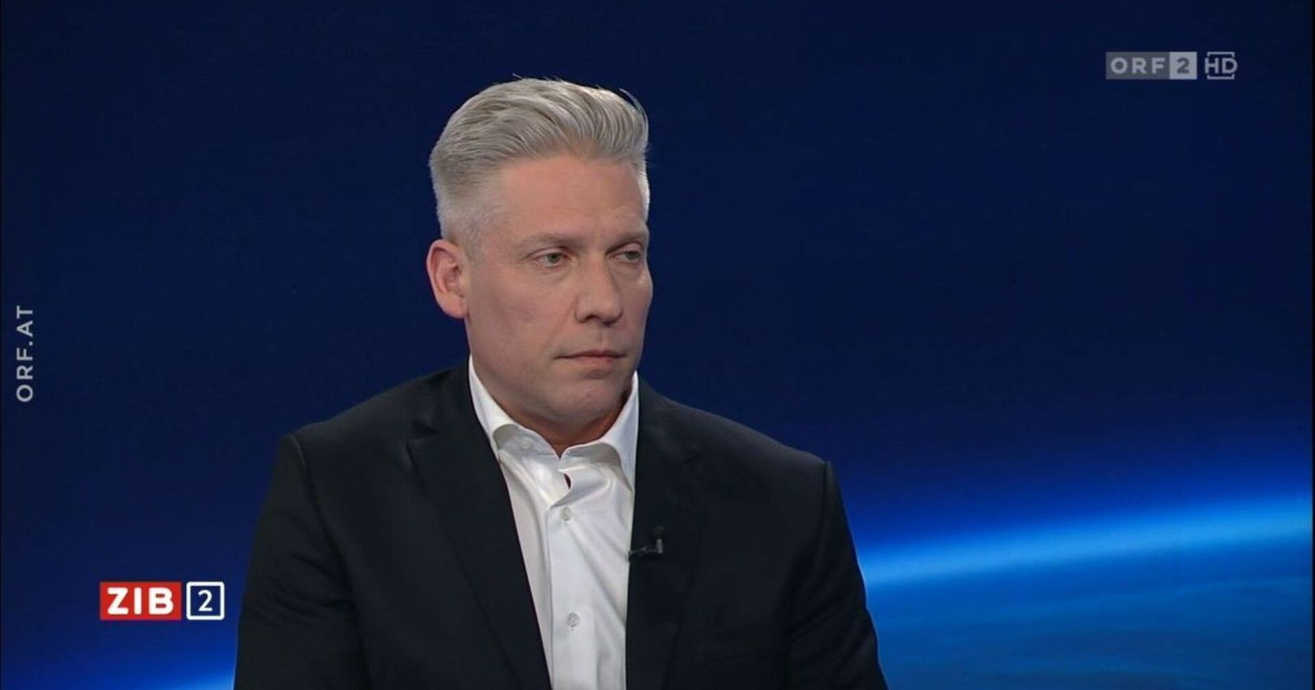 Julian Hessenthaler im ZIB2-Studio.