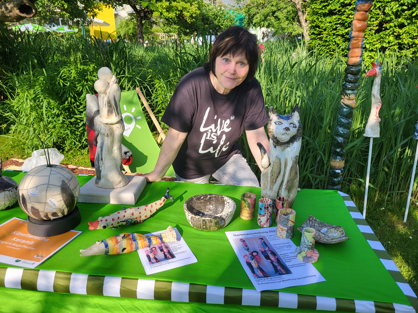 Verkäuferin am Gartenfest in Gleisdorf