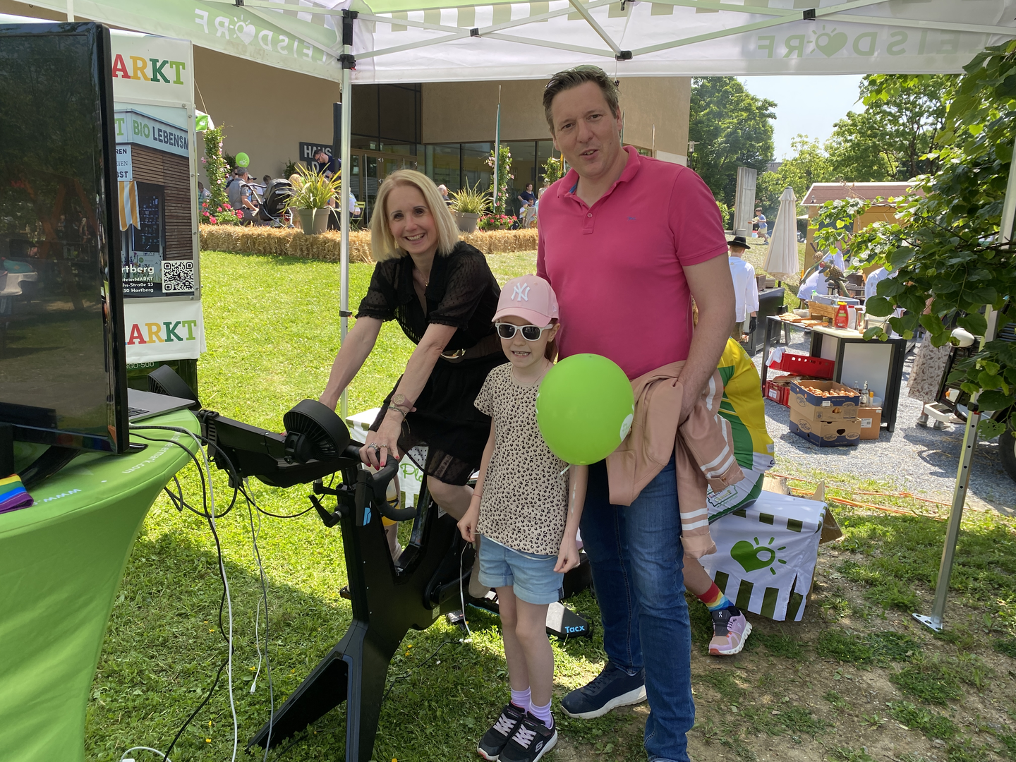 Familie am Gartenfest in Gleisdorf