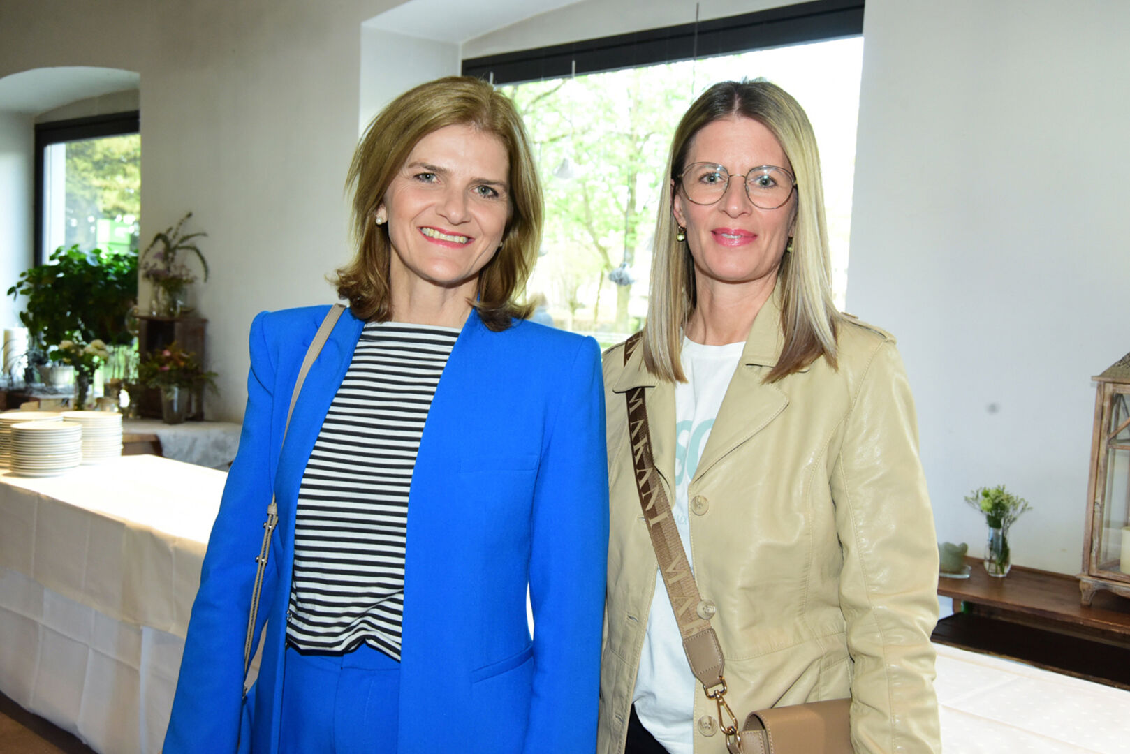 Manuela Kraft und Sandra Bösch (v. li.)