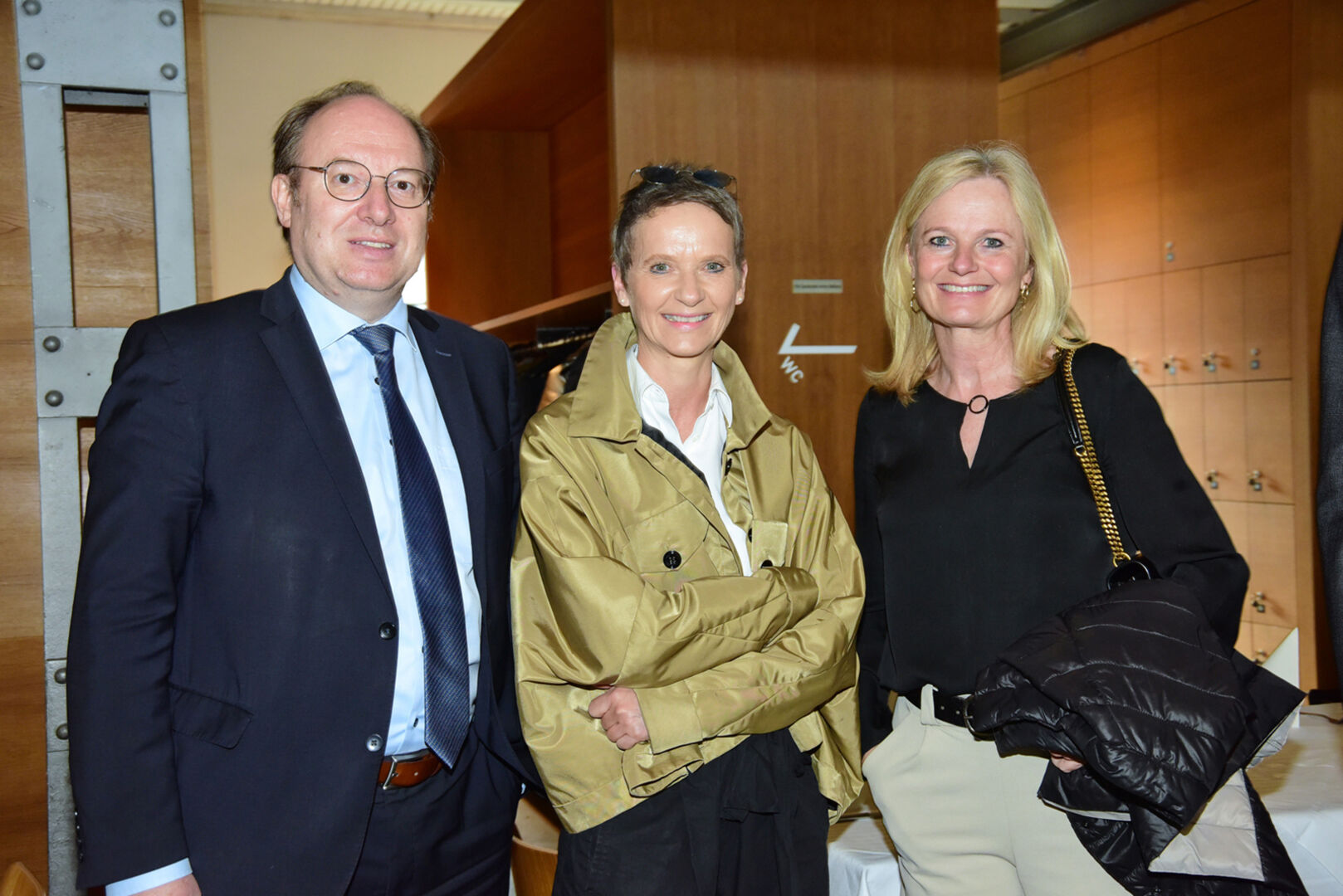VDir. Gernot Erne, Dr. Jeanette Moosbrugger und Ulrike Reiter (v. li.)