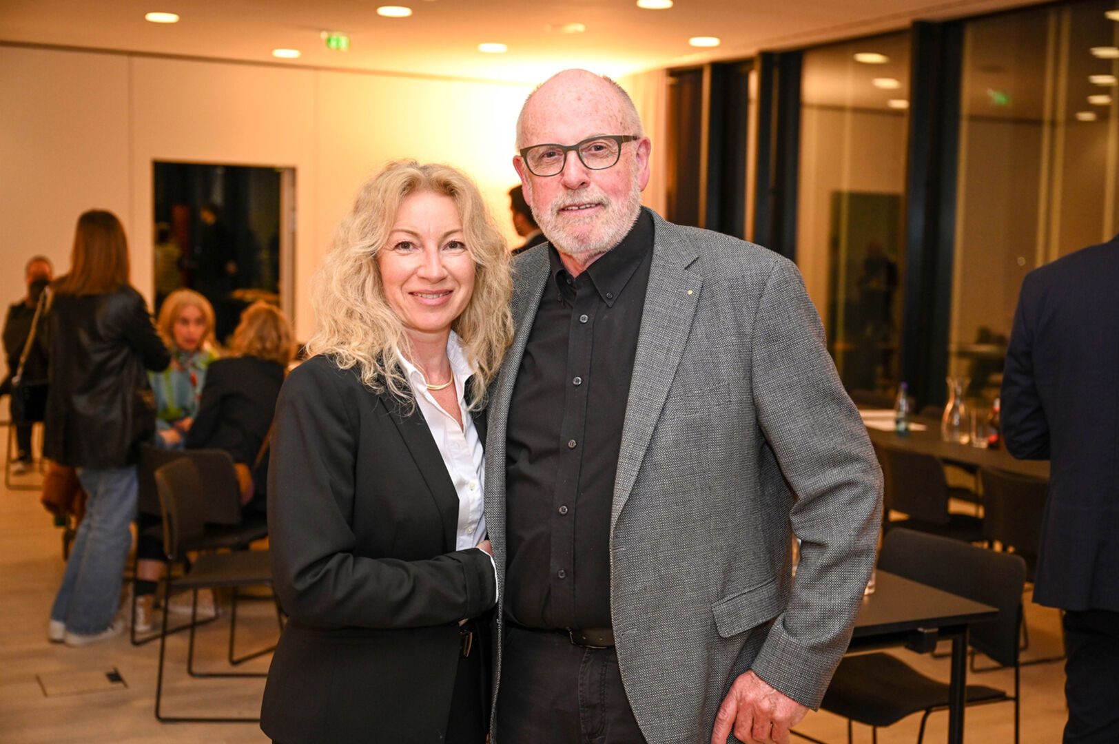 Eva Molnar-Thielmann mit dem inside-Gutschein Experten Herbert Hug