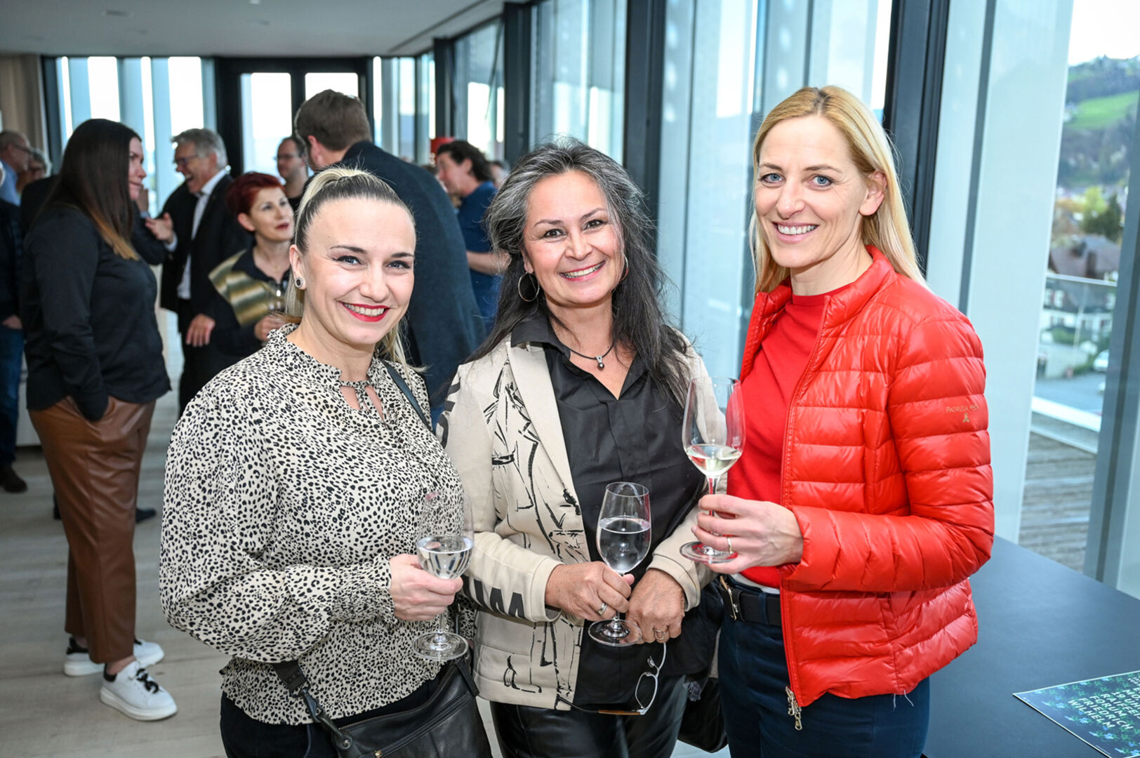 Patrizia und Juanita Hieble (Tanzschule Hieble) und Heidi Winsauer (Rede- Coach und Event-Moderatorin) (v. li.)