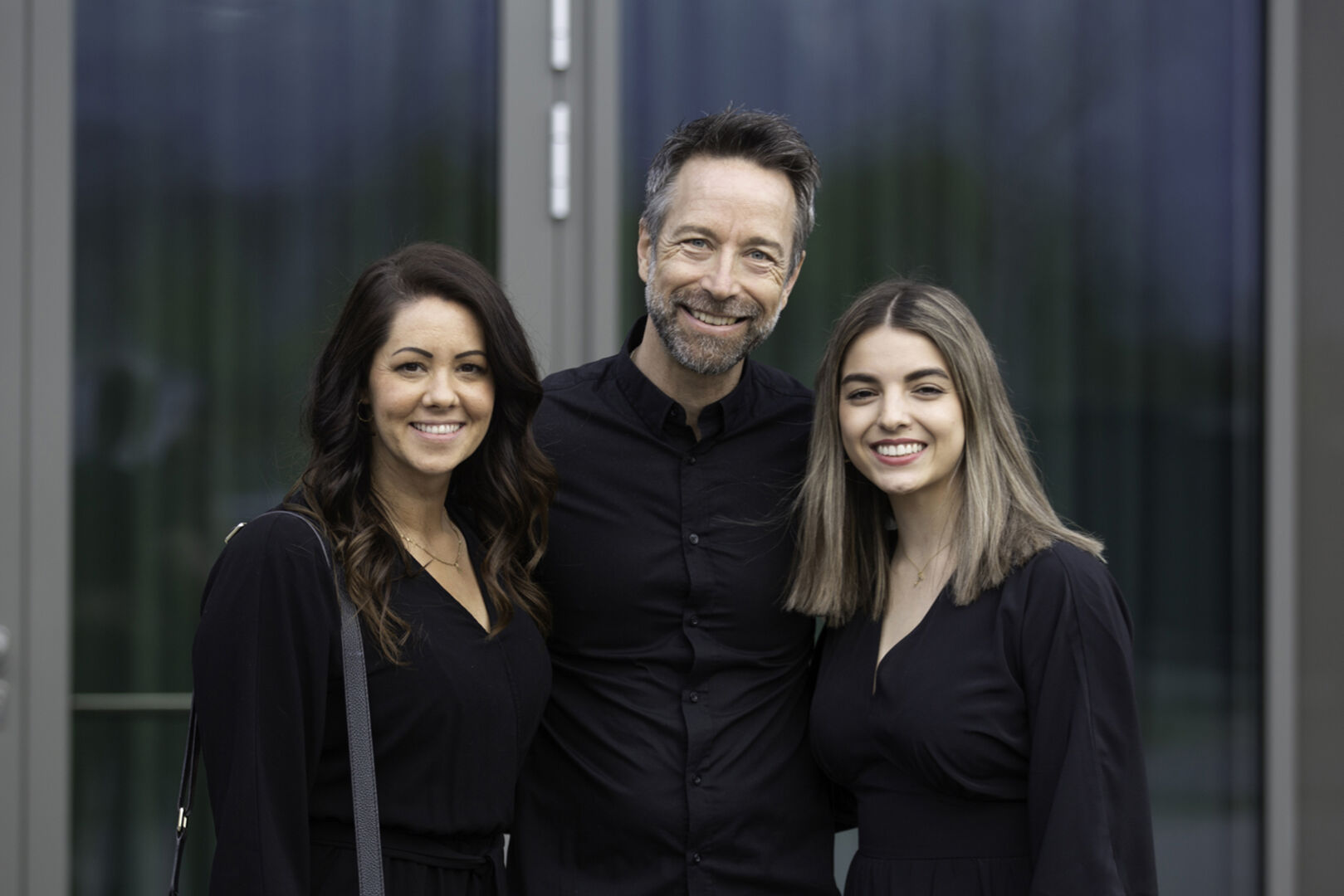 GF Jennifer Grabher, Vorstand  Andreas Födö (Haar-Cult) und Tina Mijatovic (alle Innung der Friseure)