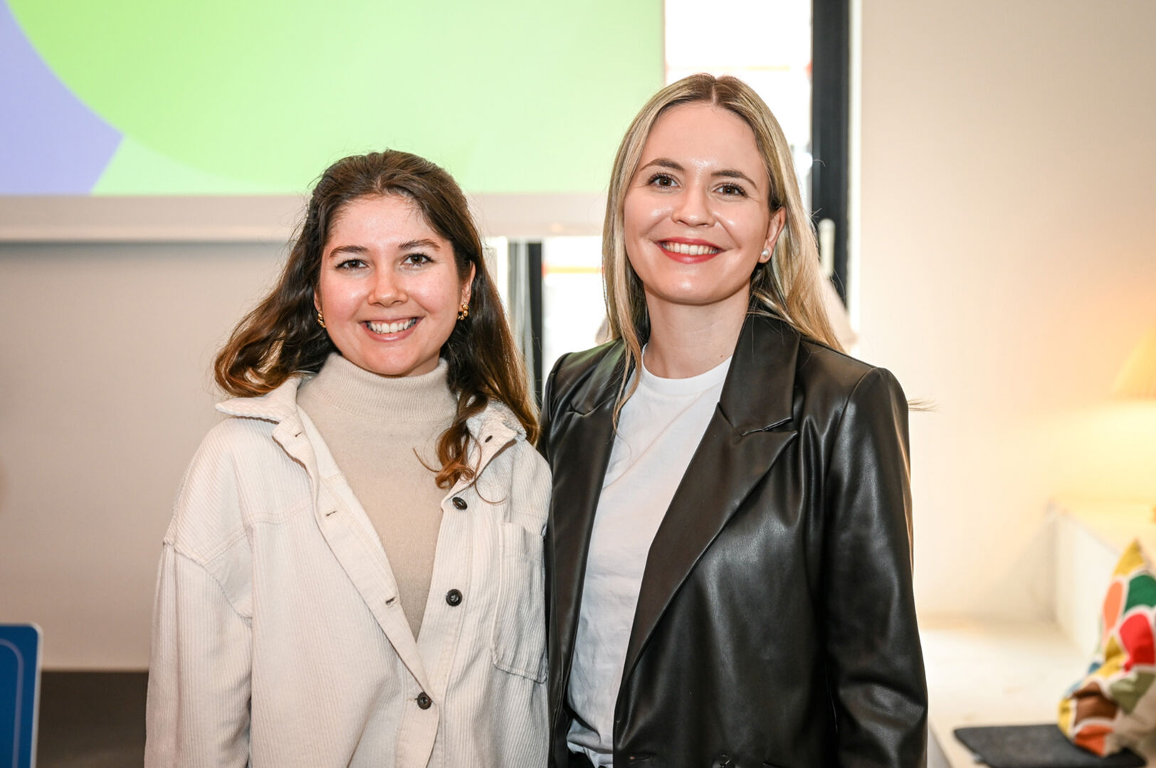 Marlene Fauscher und Sofia Surma (Startup „Empovver“) (v. li.)