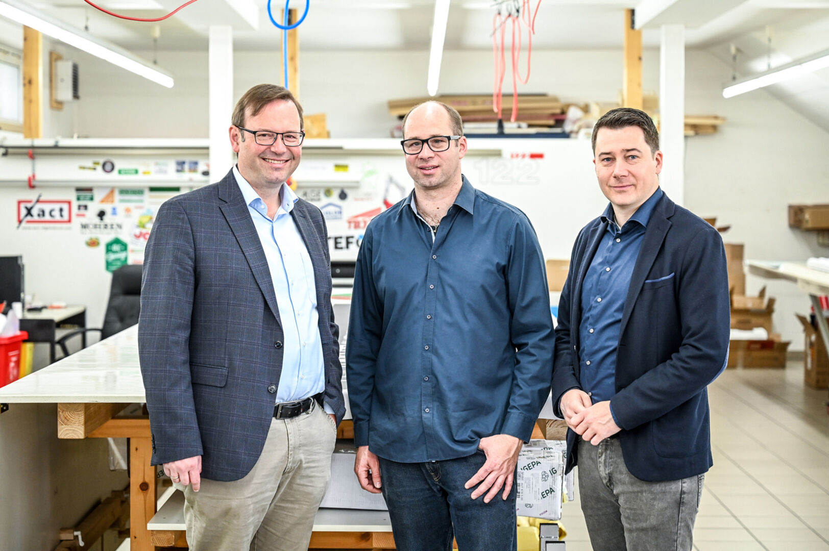 Daniel Steinhofer, Jürgen Grabher  (Xact Werbetechnik) und Patrick Wiedl