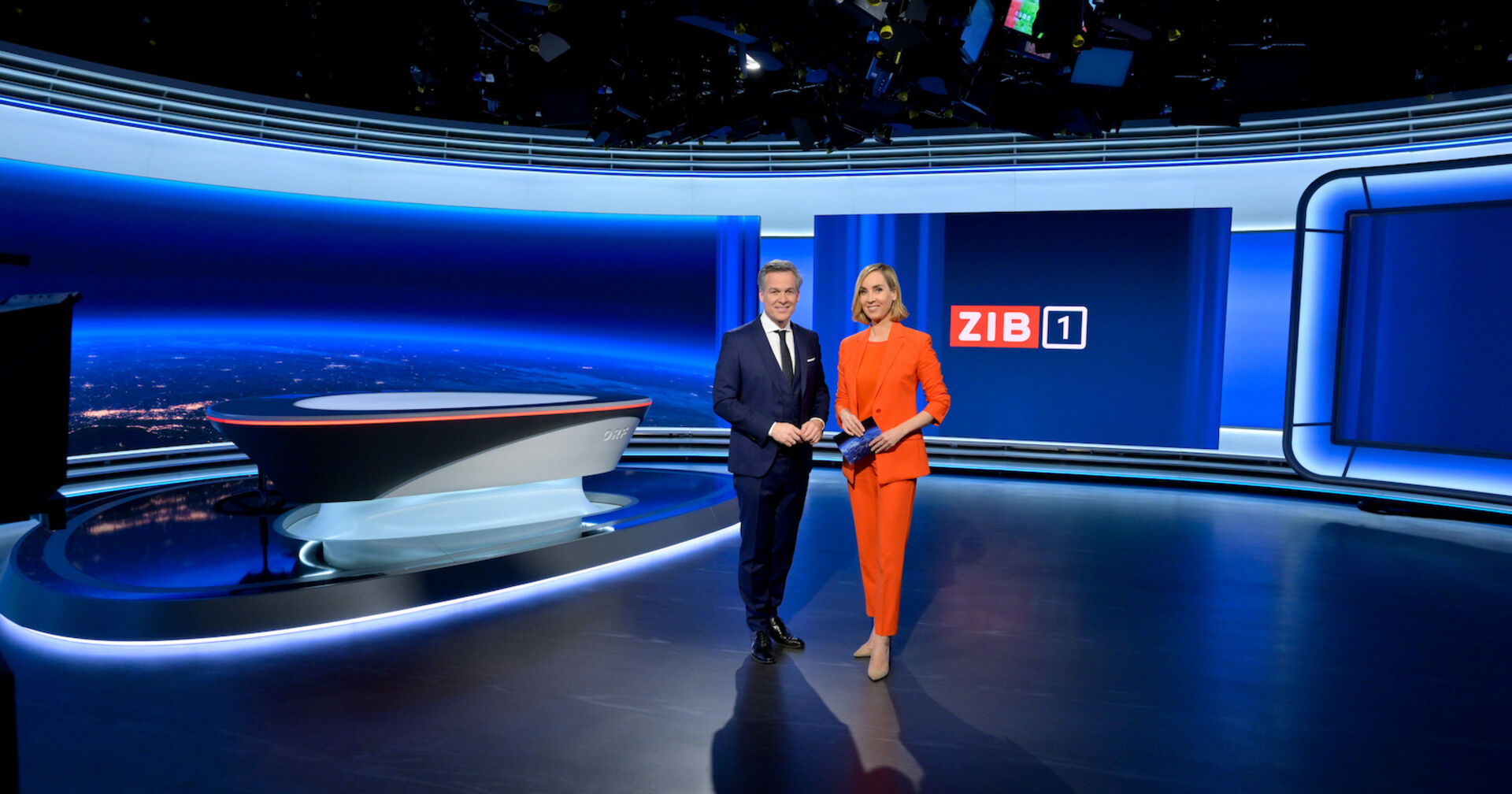 Die ZIB-Moderatoren Nadja Bernhard und Tarek Leitner im ORF-Studio.
