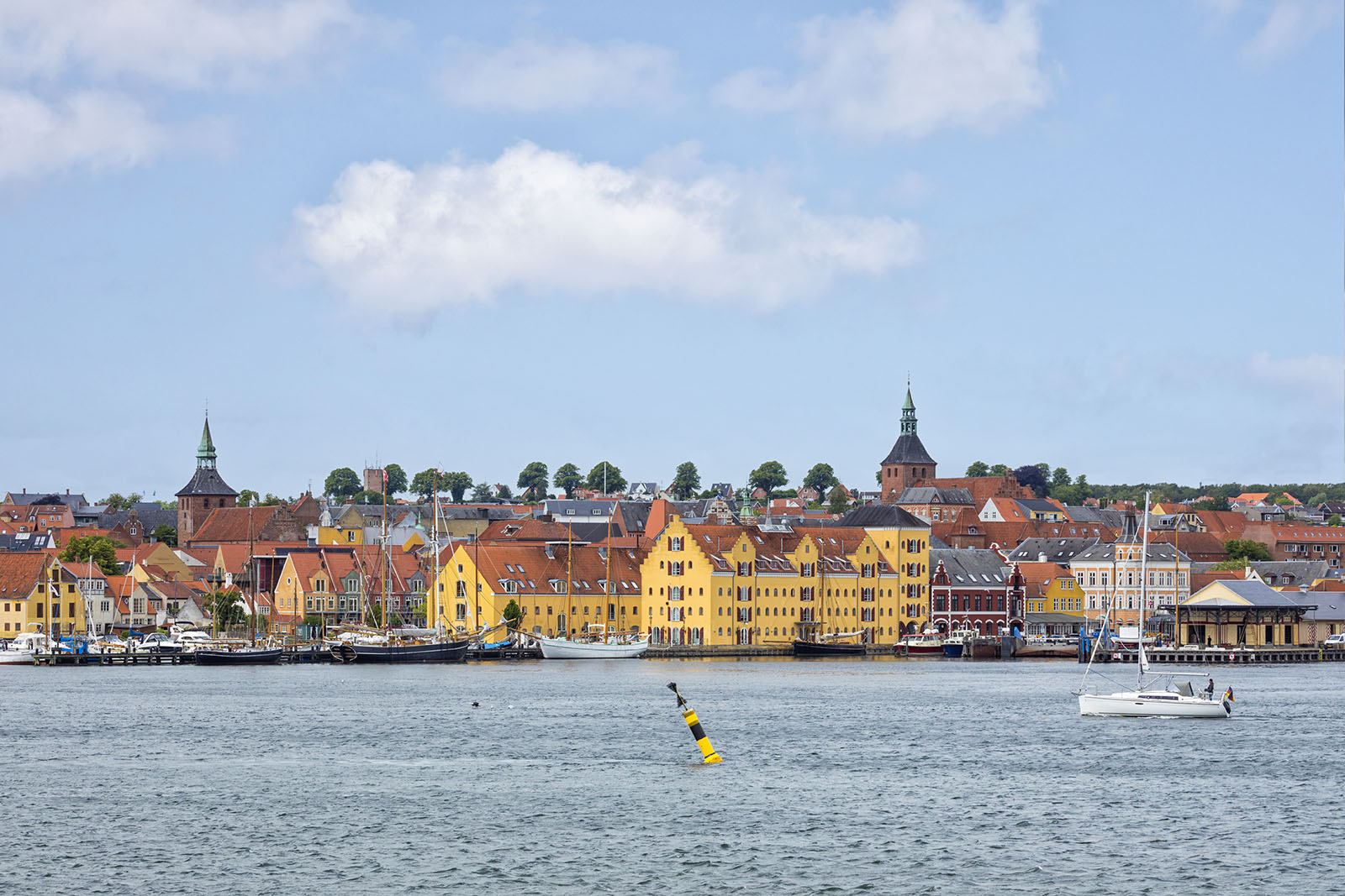 Segelschiff in Dänemark | Credit: iStock.com/eyewave