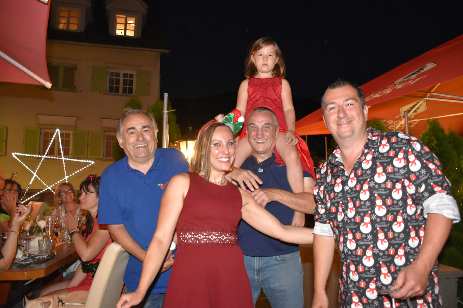 Aldo Sinn, Christine mit Tochter Ornella getragen von Sepp (Freund des Hauses) und Papa Mario Sinn