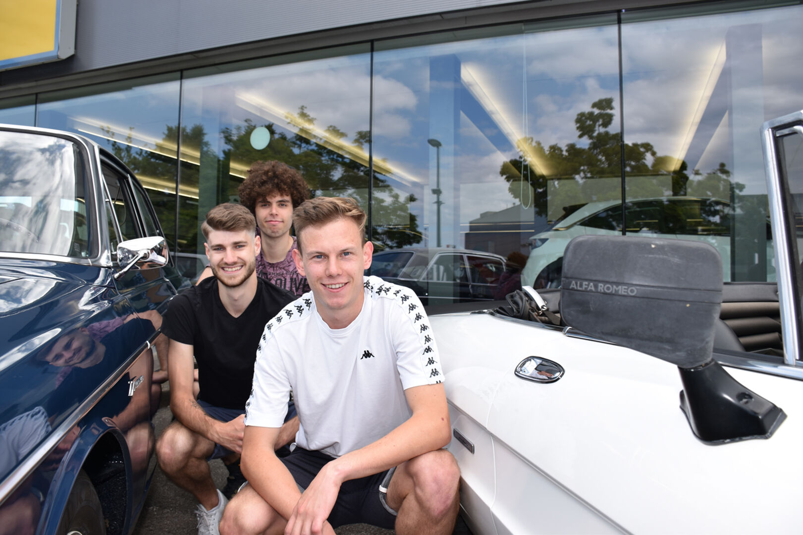 Julian Pfefferkorn (Ford Taunus 20 MTS), Simon Berkmann und Paul Rhomberg (Alfa Romeo Spider 2.0.)