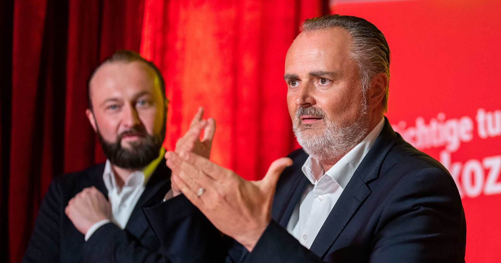 Max Lercher und Hans Peter Doskozil im Rahmen einer Veranstaltung vonn Doskozils Bundesländer-Tour