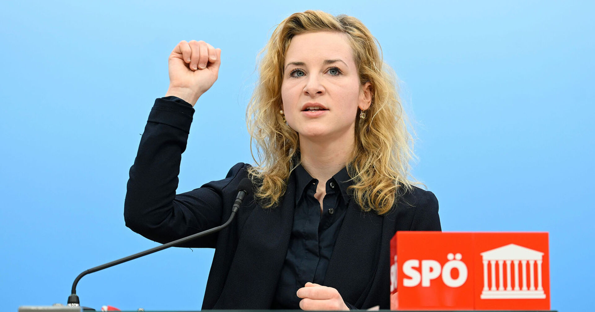 SPÖ-Frauenchefin Eva-Maria Holzleitner im Rahmen einer Pressekonferenz