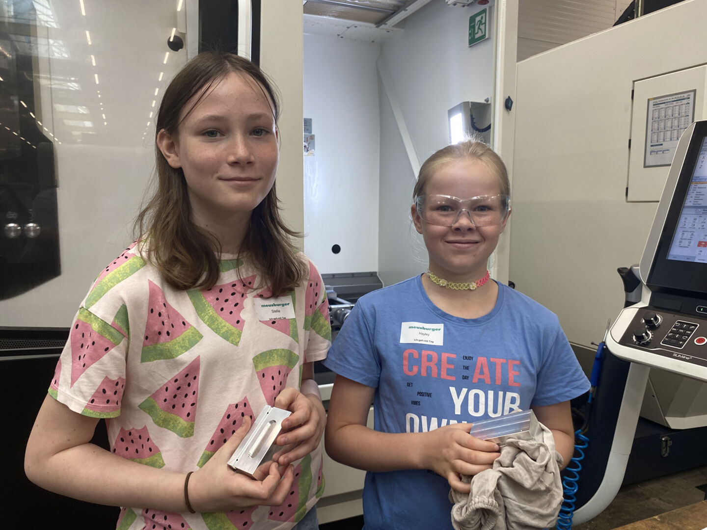 Stella &amp; Hayley bei Fa. Meusburger