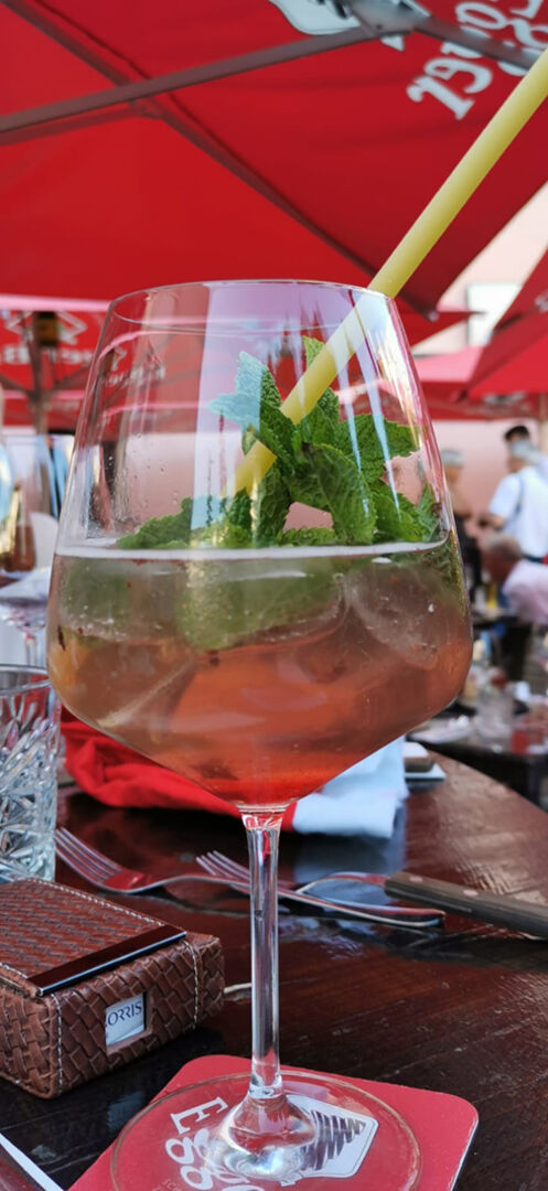 Sinnsationell-Weihnachtsmenü-Aperitif: Christmas-TopHit: Glühmost-Spritz