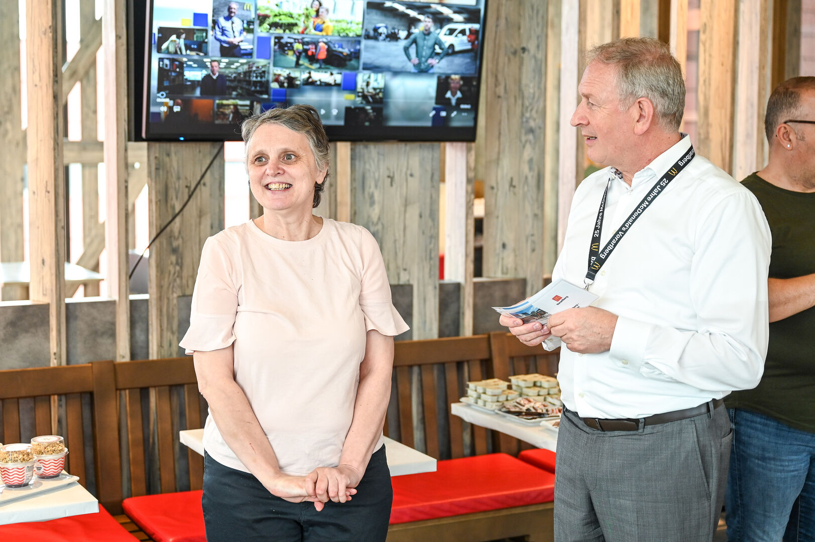 Elisabeth Hlubucek sorgt schon seit 20 Jahren für Sauberkeit beim McDonald's in Rankweil.