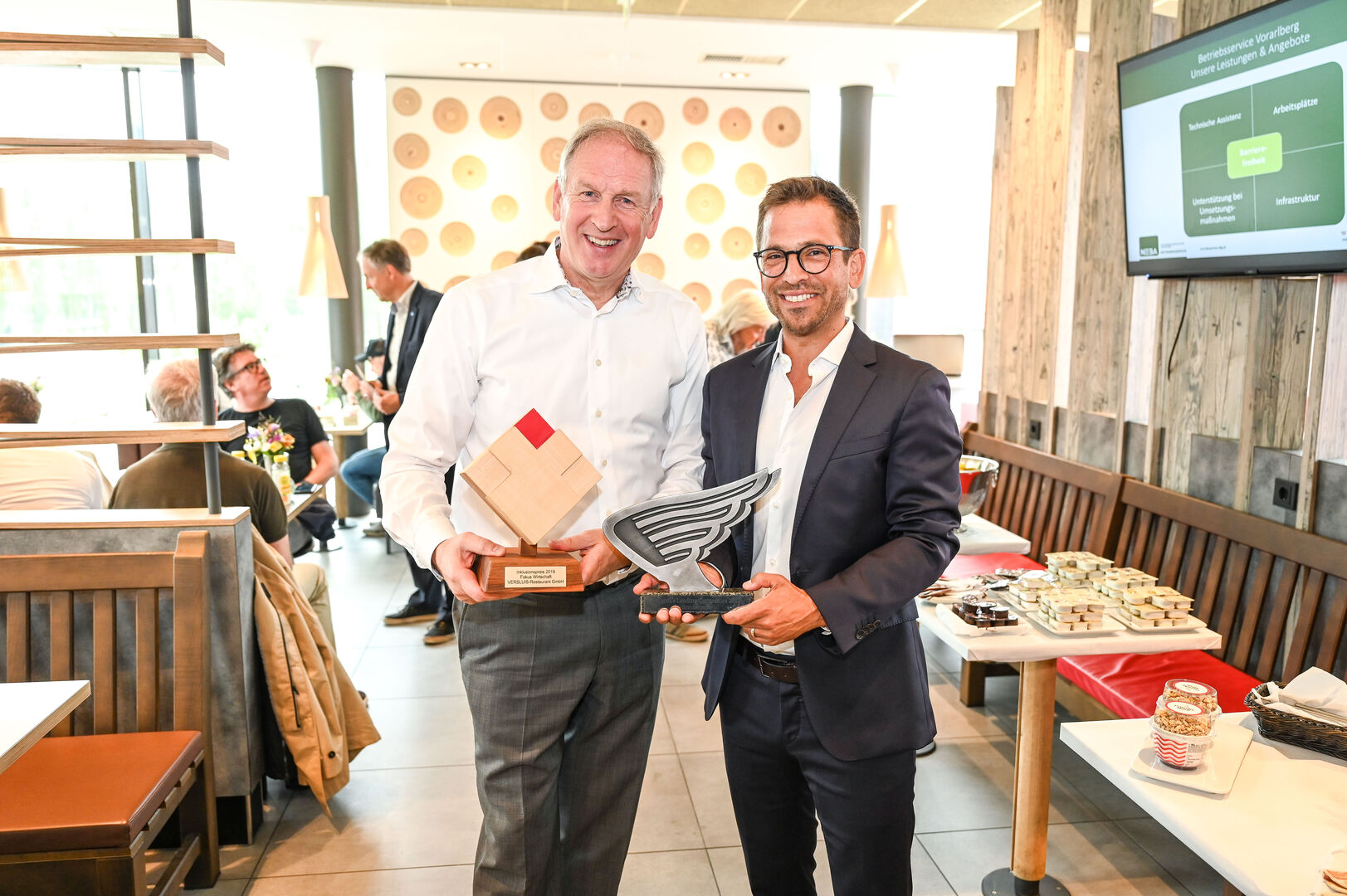 McDonald's Vorarlberg Franchisenehmer Loek Versluis und „dafür“-Geschäftsführer Simon Öhe.