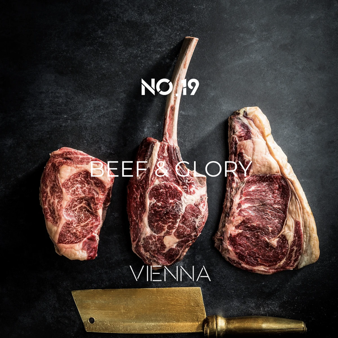 Steaks auf Schiefertafel