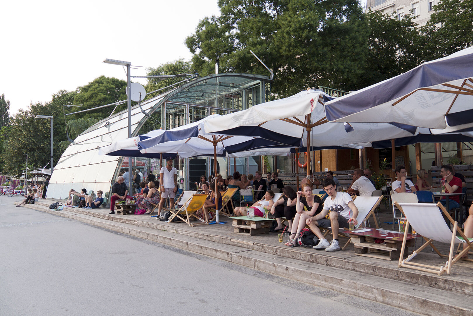 Glashaus Wien Donaukanal | Credit: Saskia Etschmaier / picturedesk.com