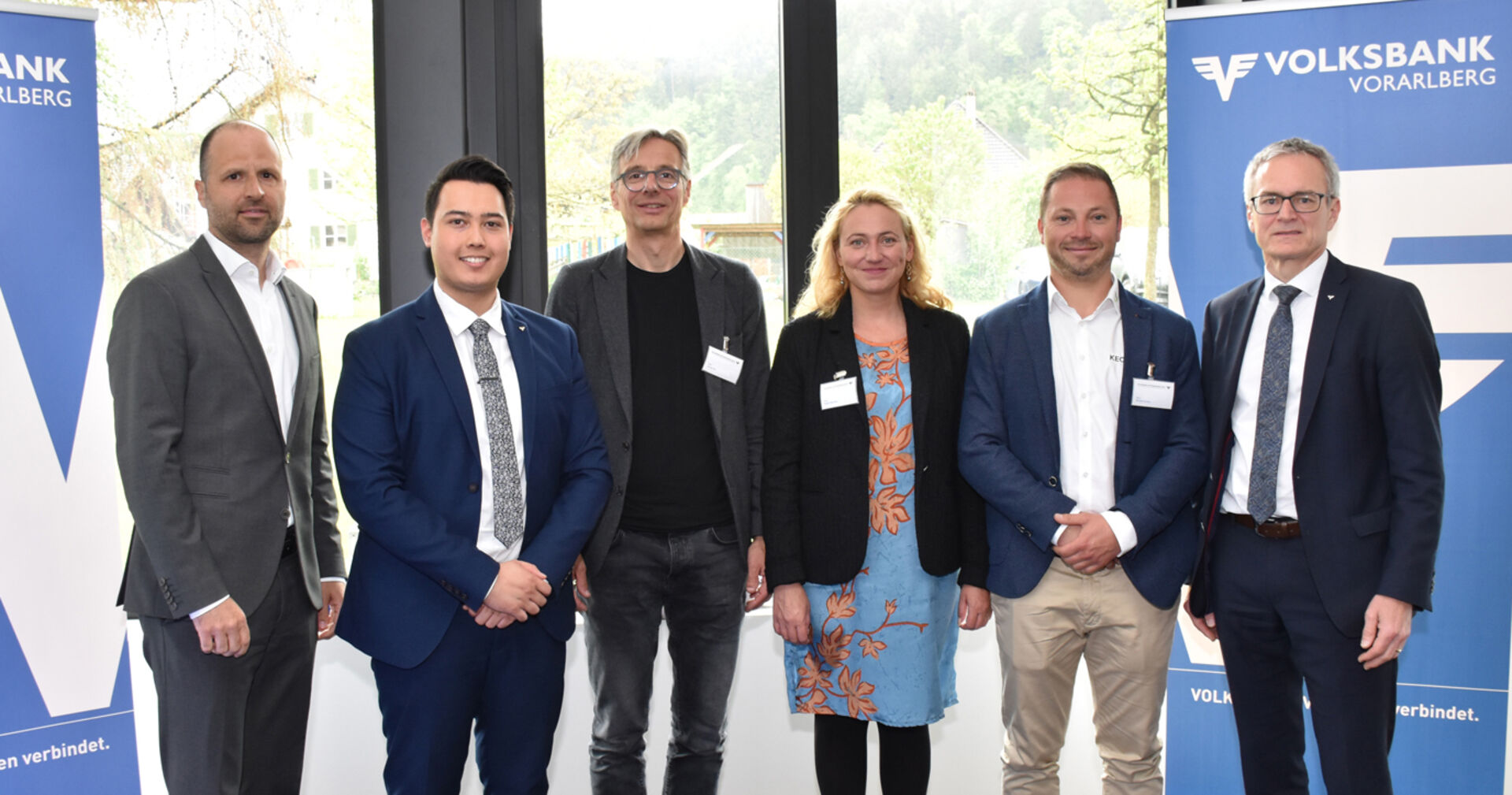 LR Marco Tittler, Jan Humpeler (Volksbank), Gerald Fitz (VstVs Haberkorn GmbH, Landeskoordinator respACT Vbg.), Evelyn Oberleitner (GF Terra Institute Bozen), Michael Keckeis (GF Keckex GmbH) und VstVs Helmut Winkler (Volksbank)