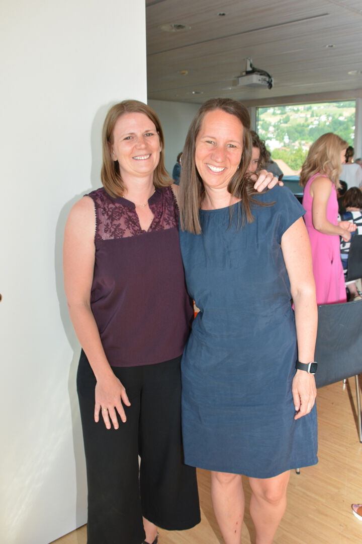 Cornelia Reibnegger (Sozialsprengel Hard) mit Manuela Kaufmann (MOHI Schwarzach)