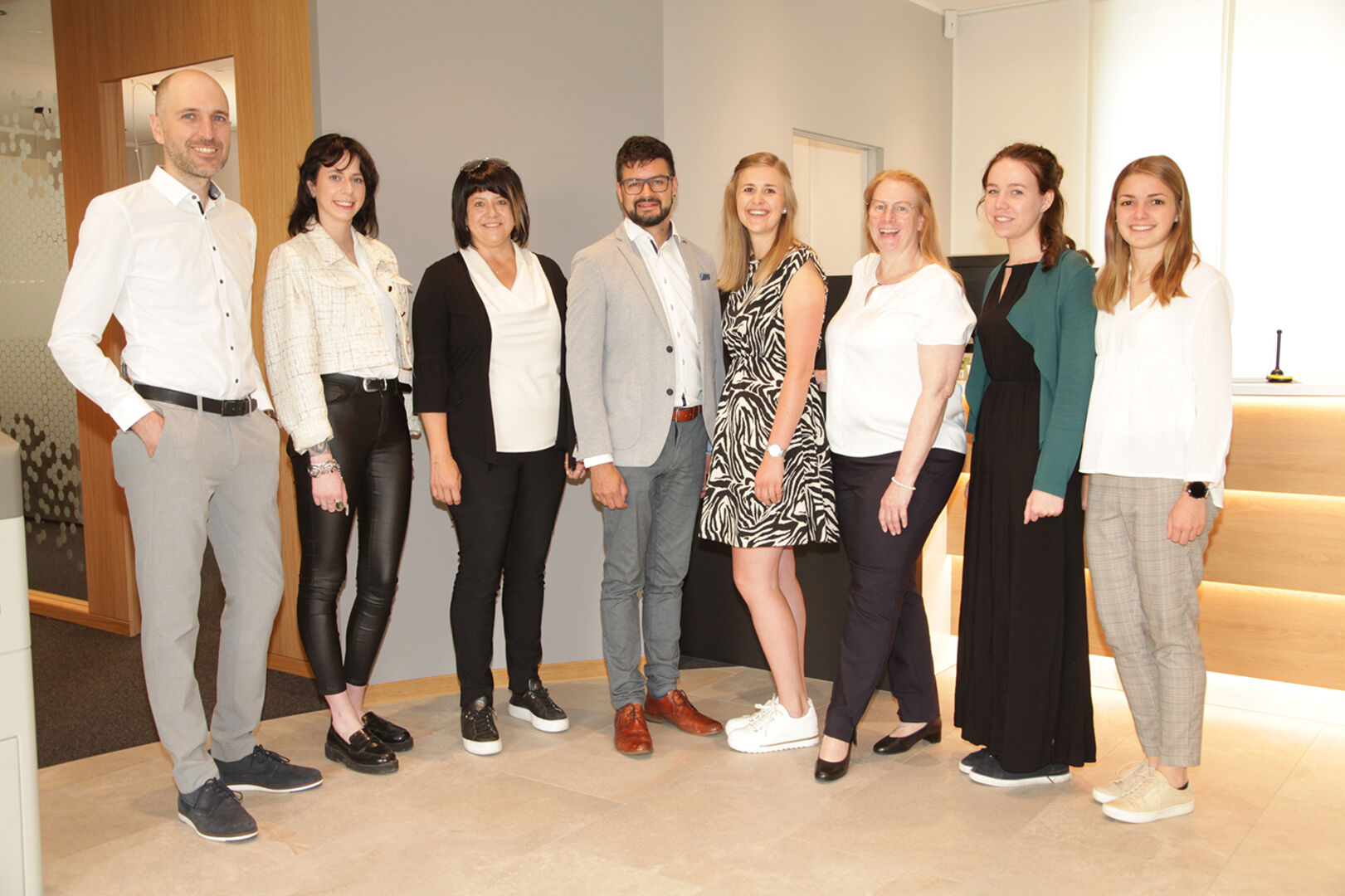 Bank-Team: Christian Burtscher, Nina Luchner, Brigitte Martin, Philipp Rinderer, Nadine Konzett, Brigitte Schabus, Laurena Martin, Lena Konzett