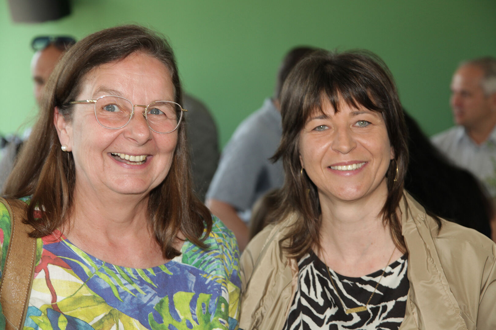 Aufsichtsrätin Brigitte Eller und Bürgermeisterin Alexandra Martin (Raggal) (v. li.)