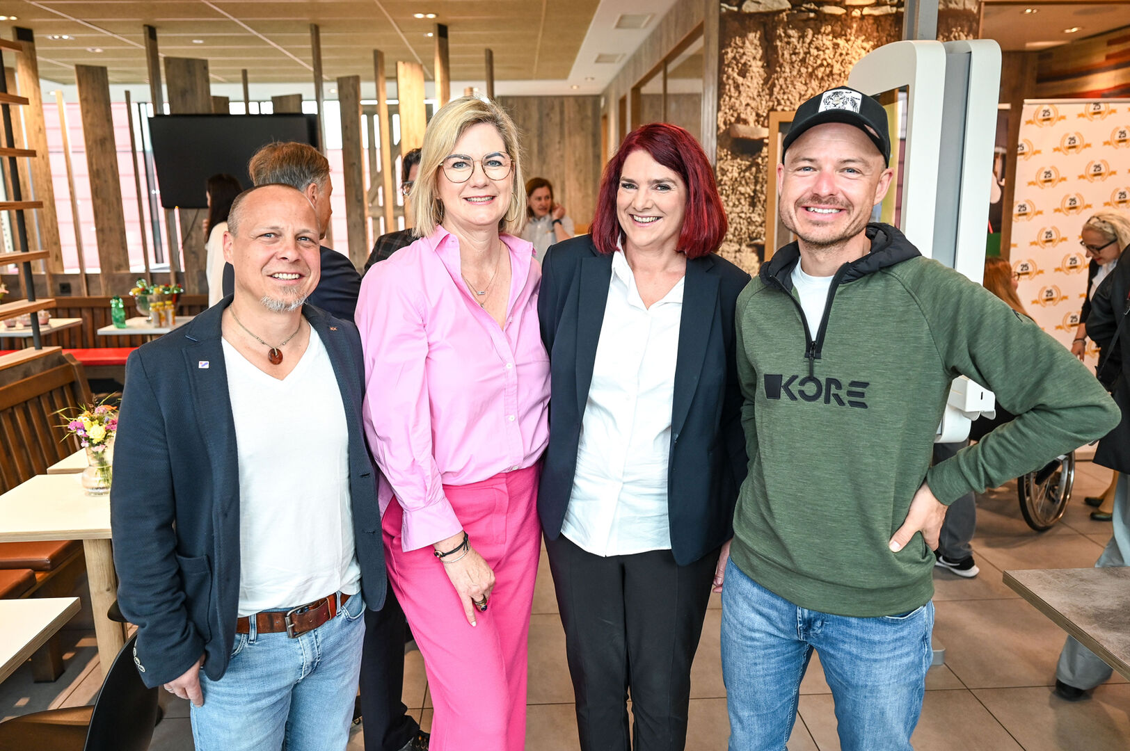 Daniel Mätzler (Shopleitung Intersport Fischer, Dornbirn), Annette Versluis (McDonald‘s),  Petra Zerlauth (Betriebsservice Vlbg.), Hermann Ammann (Intersport Fischer, Schruns)