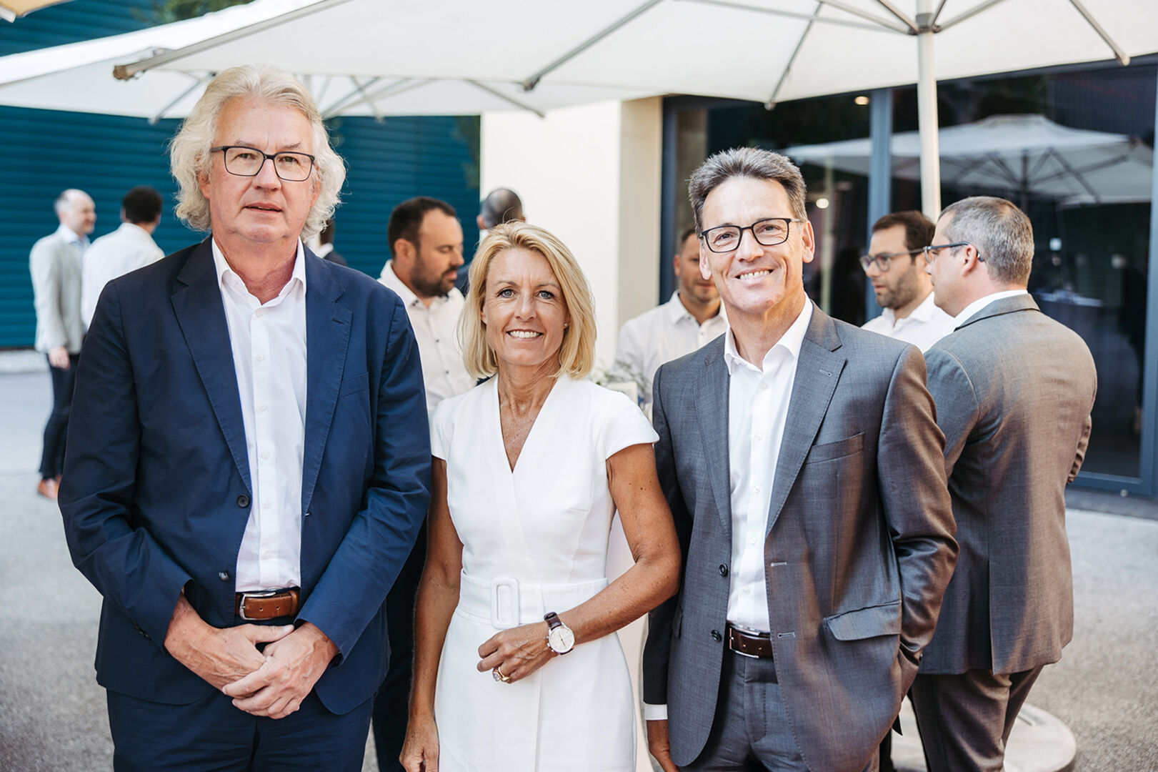 Die WKV Vize-Präs. Edi Fischer und Petra Kreutzer, Hypo-Vorst. Wilfried Amann (v. li.)