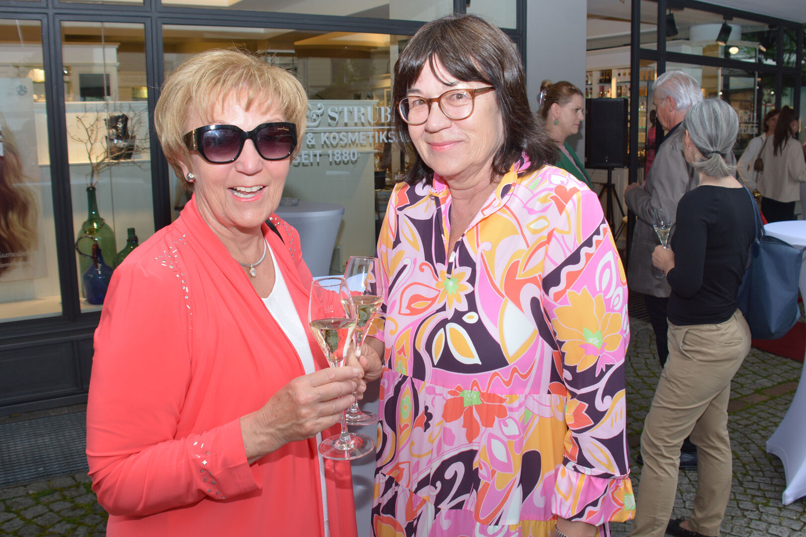 Irmgard Huber und Ingrid Fahrner