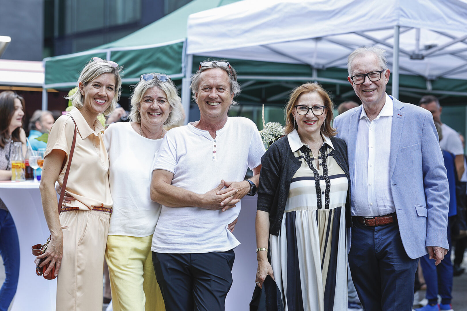 Bernadette von Sontagh (Zahnarzt Dr. von Sontagh) mit Eltern Evi und Andreas Linder,  Dr. Cristina Zennaro und Dr. Peter von Sontagh
